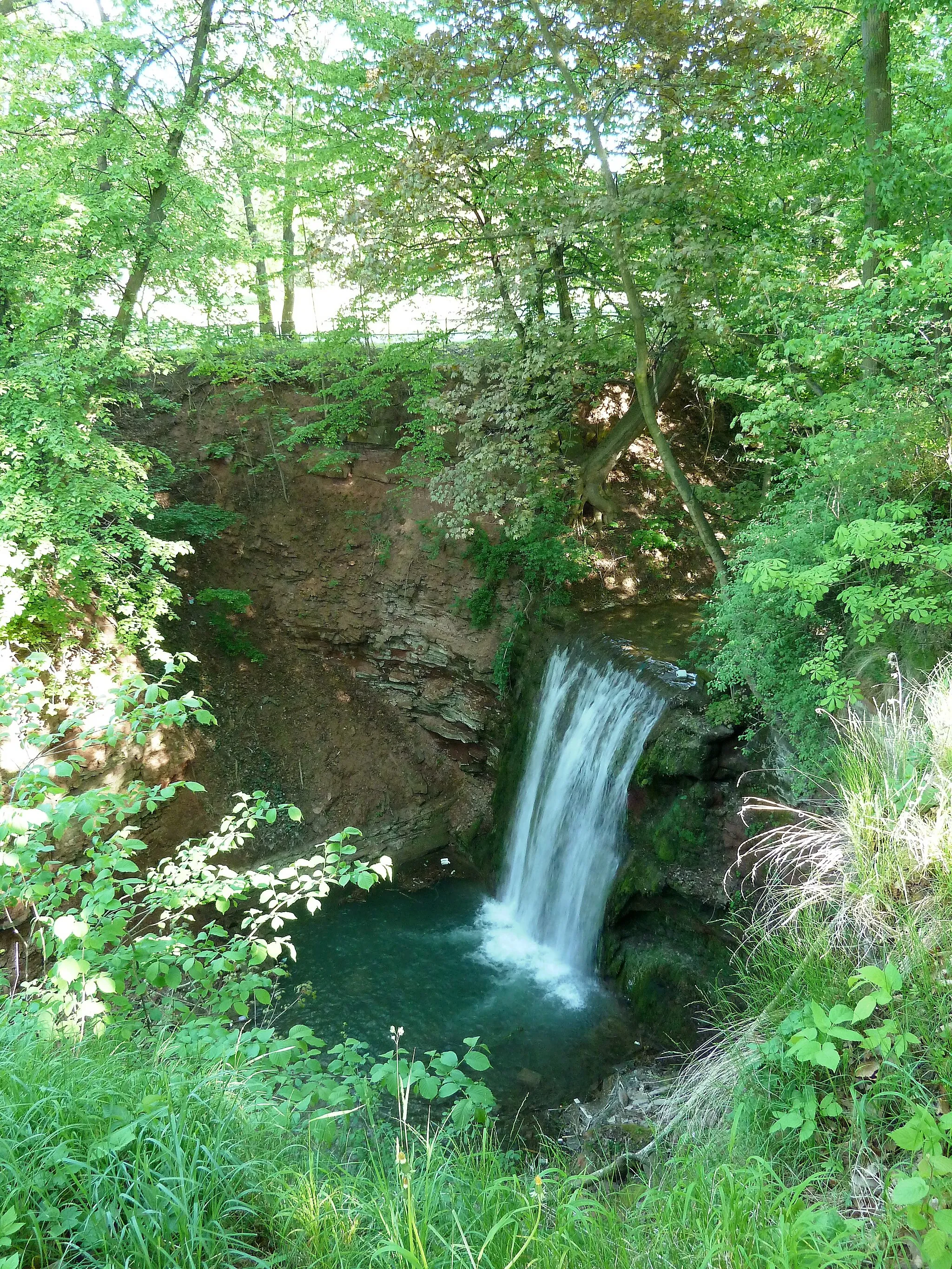 Photo showing: Wasserfall der Geislede an der Scheuche in Heiligenstadt, Landkreis Eichsfeld, Thüringen