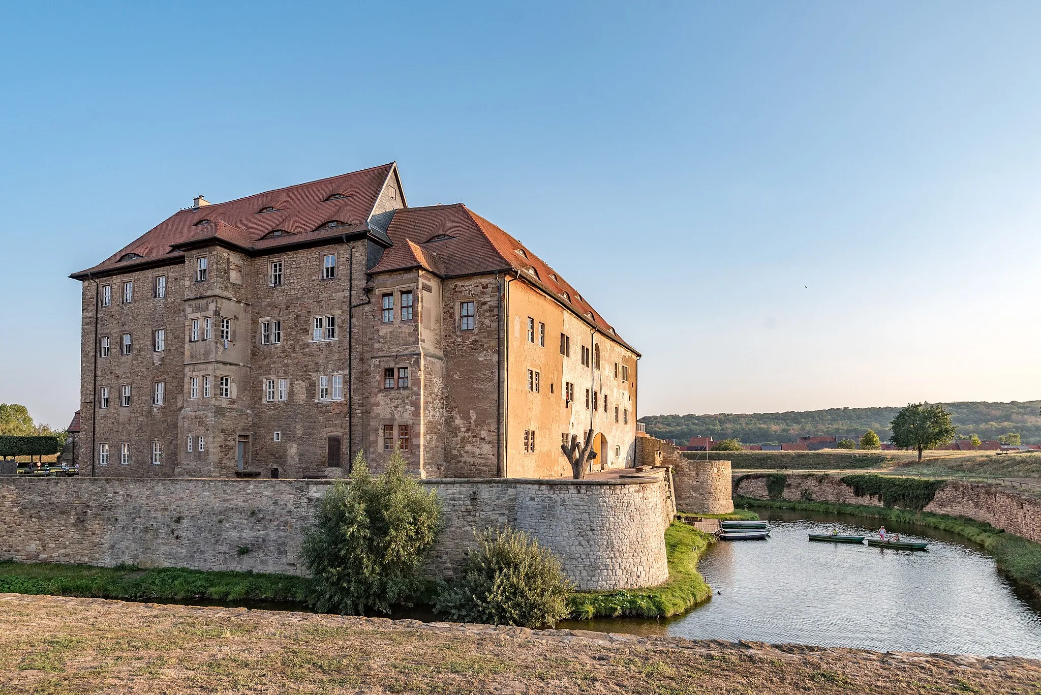 Photo showing: Heldrungen, Wasserburg, von Norden