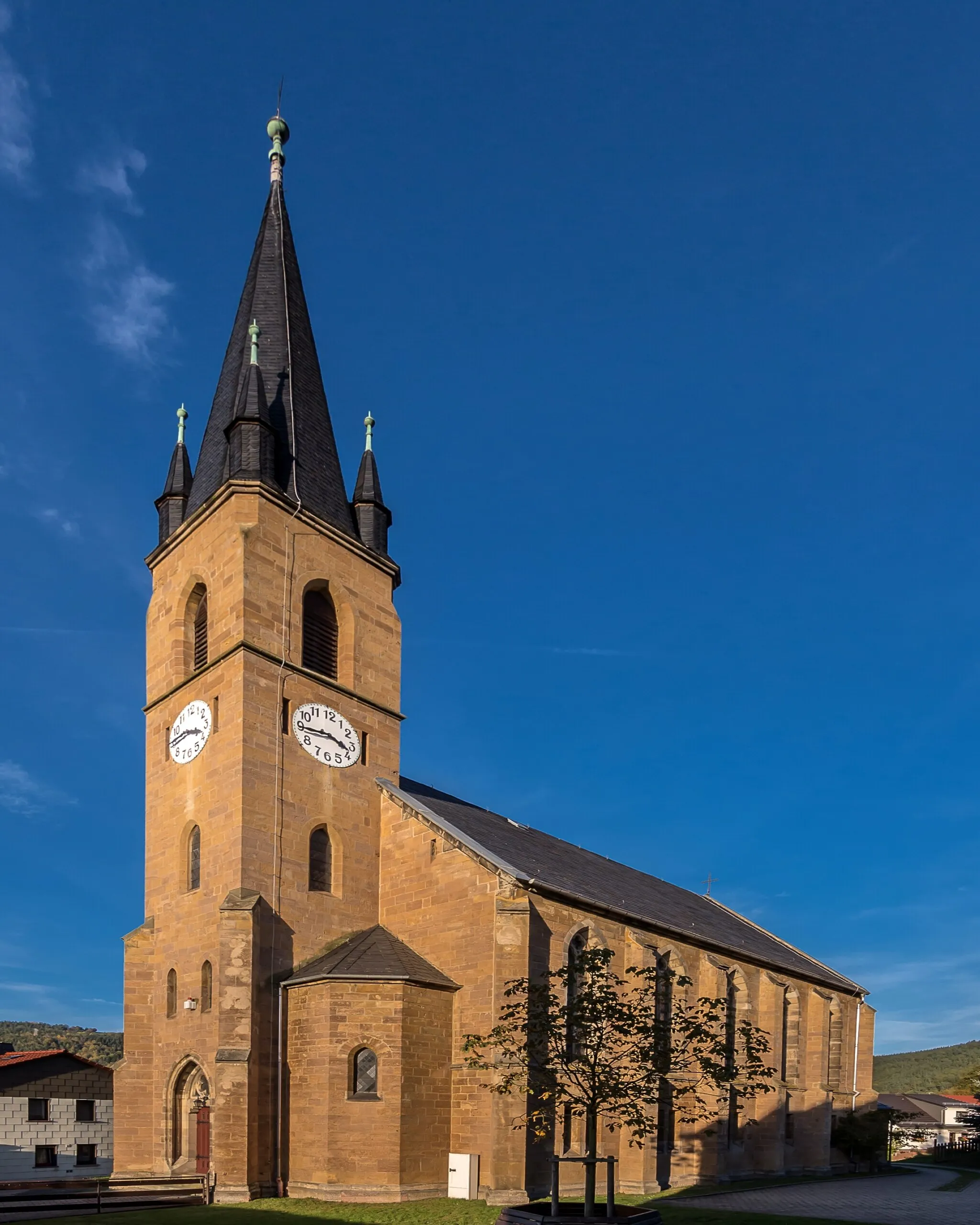 Photo showing: Kaulsdorf  Fuhrgasse  Kirche mit Ausstattung