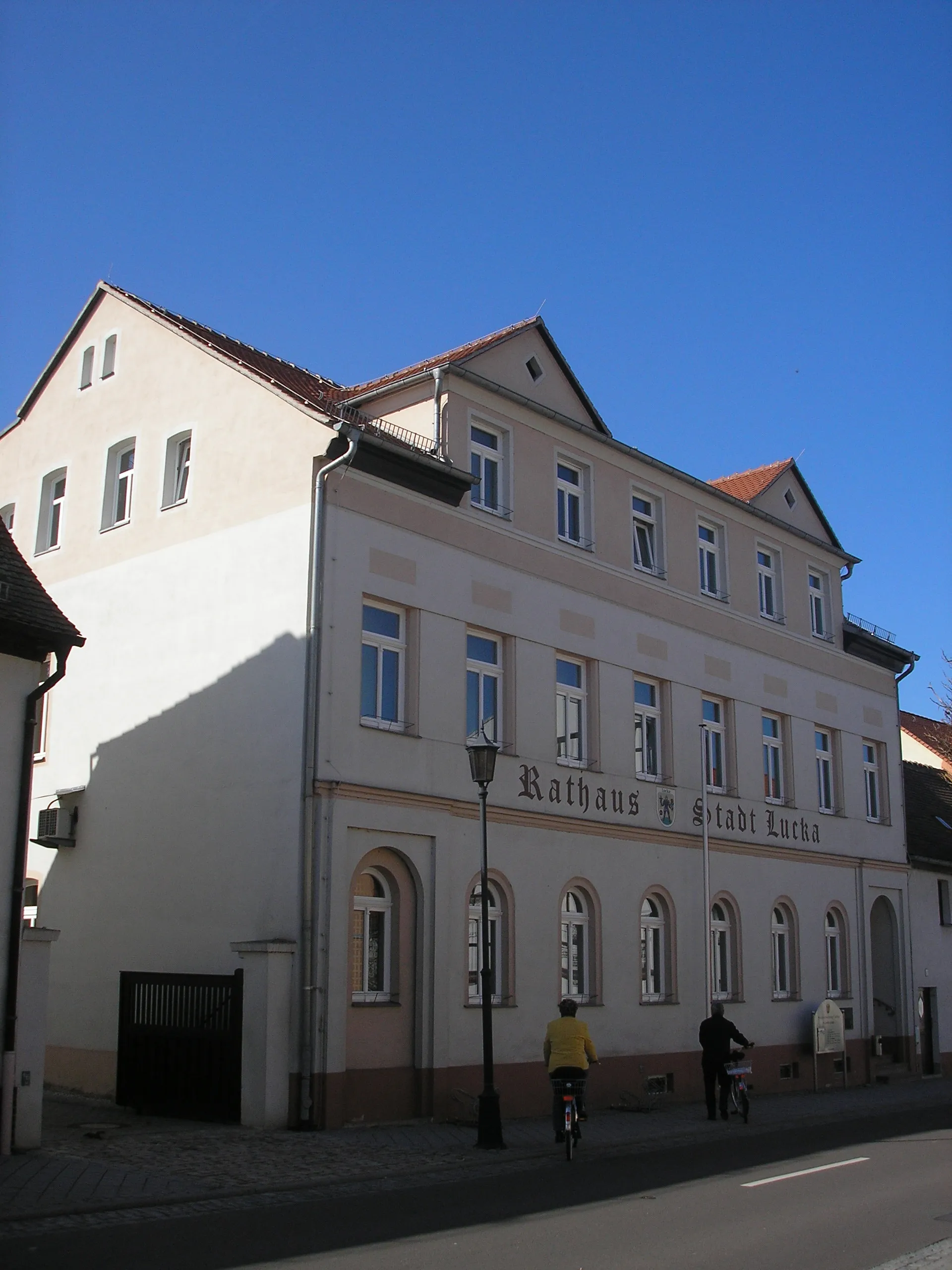 Photo showing: Das Rathaus in Lucka (Thüringen).