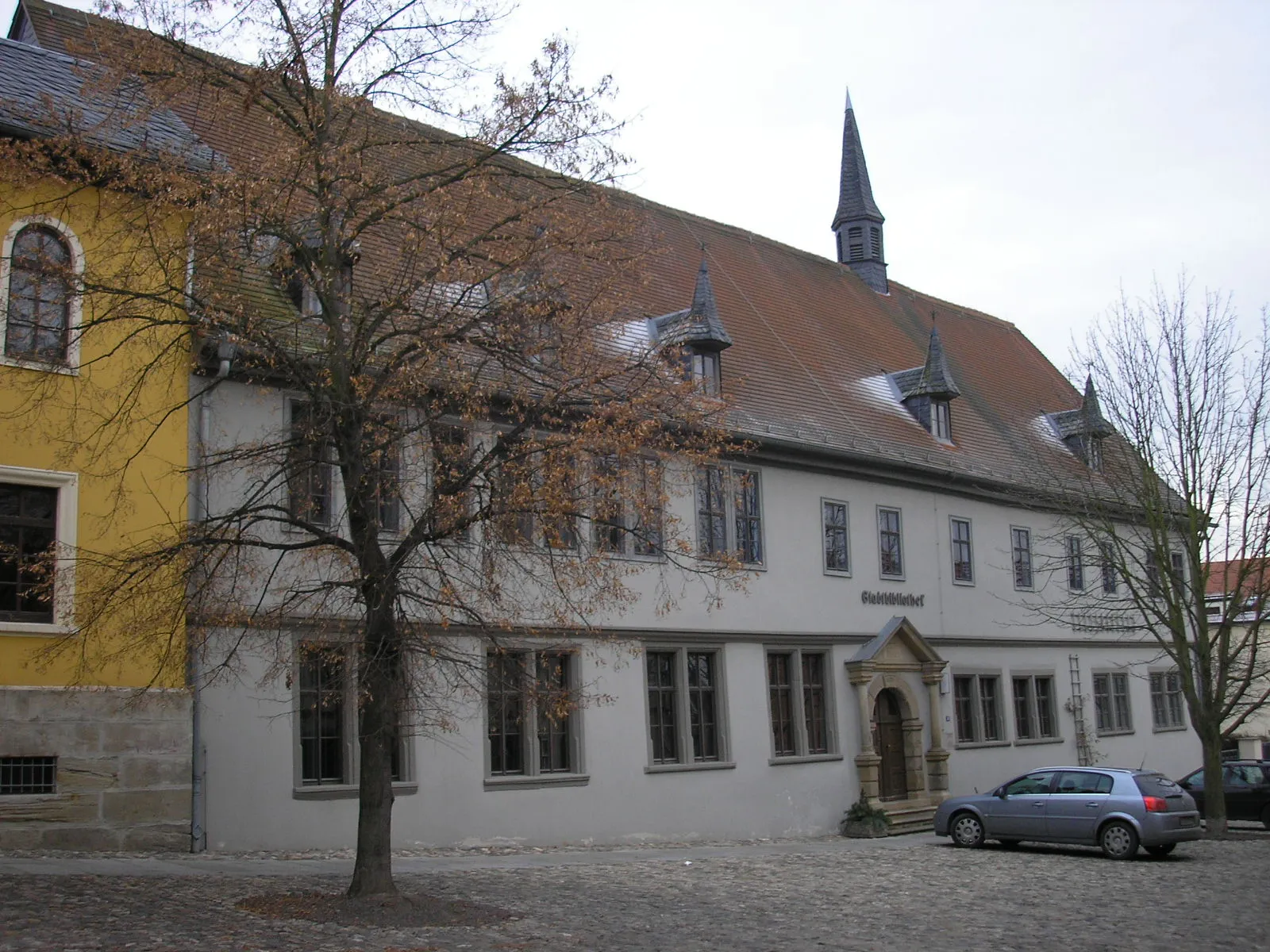 Photo showing: Ehemaliges Gymnasium, heute Bibliothek Rudolstadt (Thüringen).