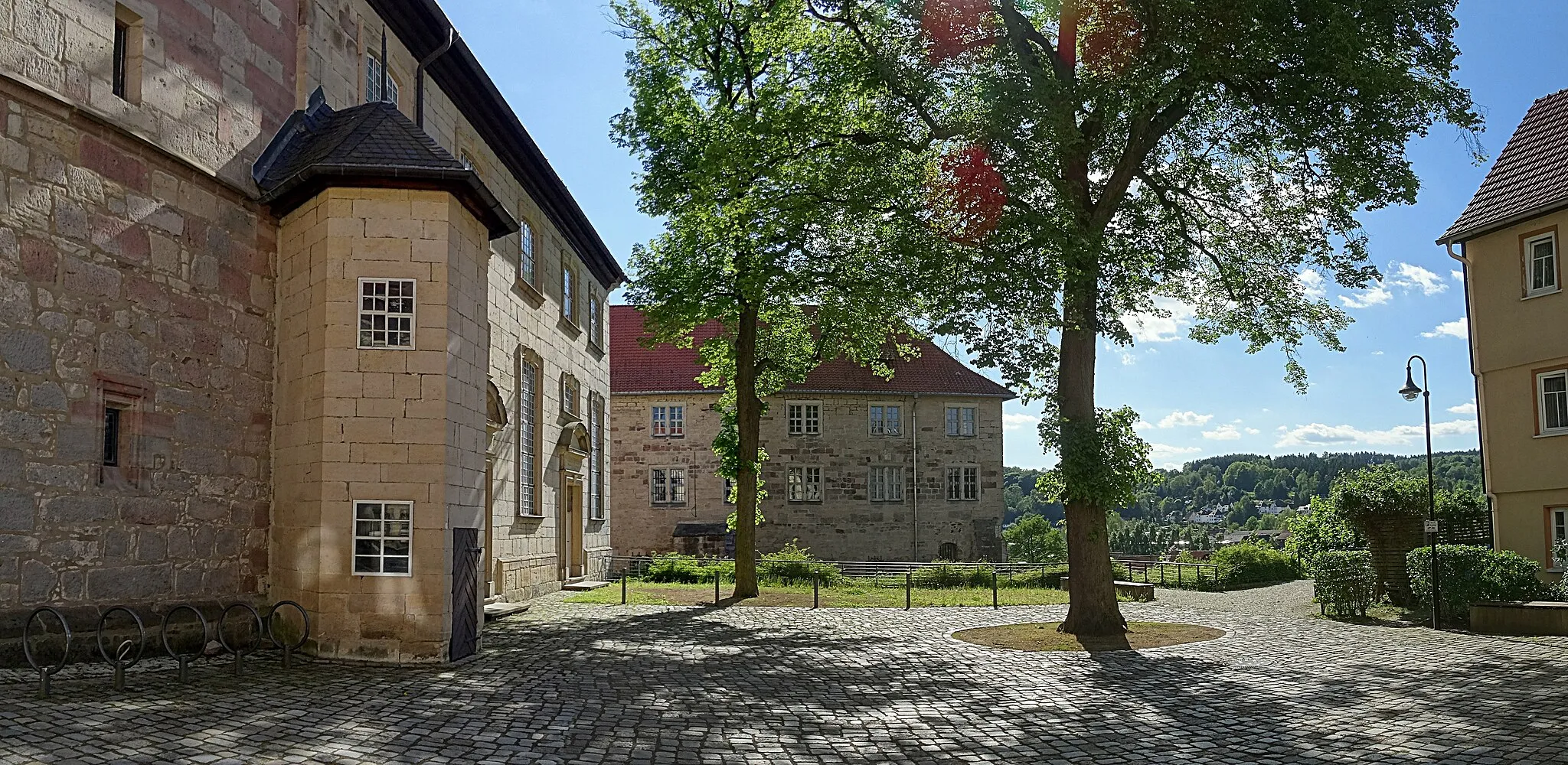 Photo showing: Johanniskirchplatz, Schleusingen