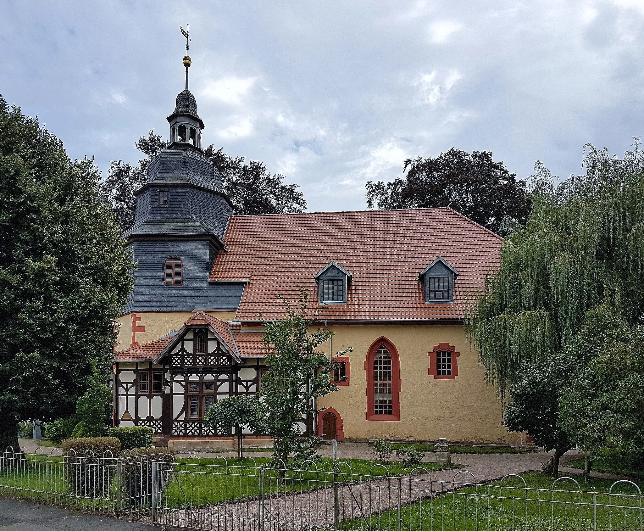 Photo showing: Bad Liebenstein/Thuringia, part of the town Schweina, St. Laurentius 2023: Exterior view seen from the north;