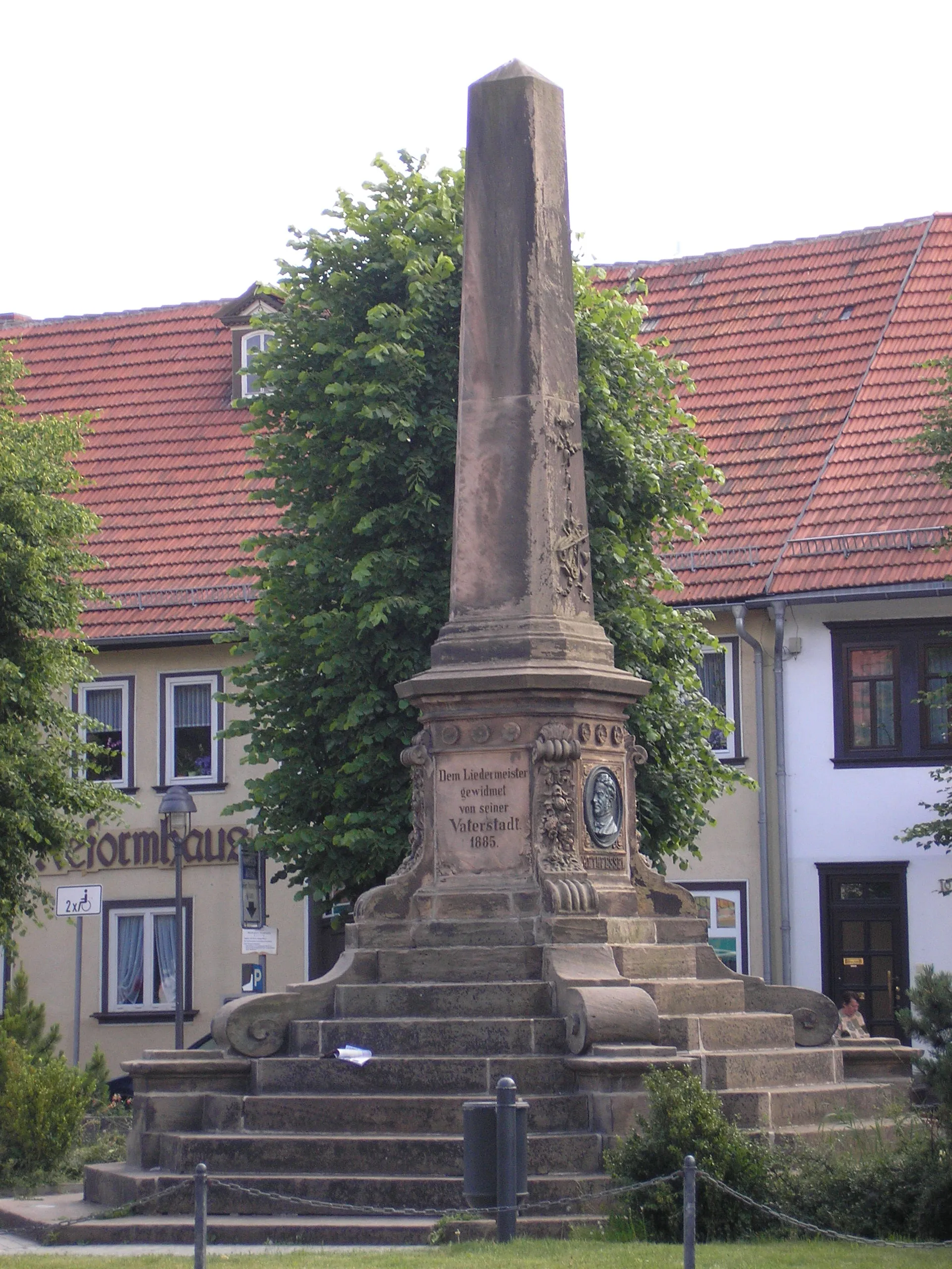 Photo showing: Obelisk zu Ehren von Methfessel auf dem Markt in Stadtilm (Thüringen).