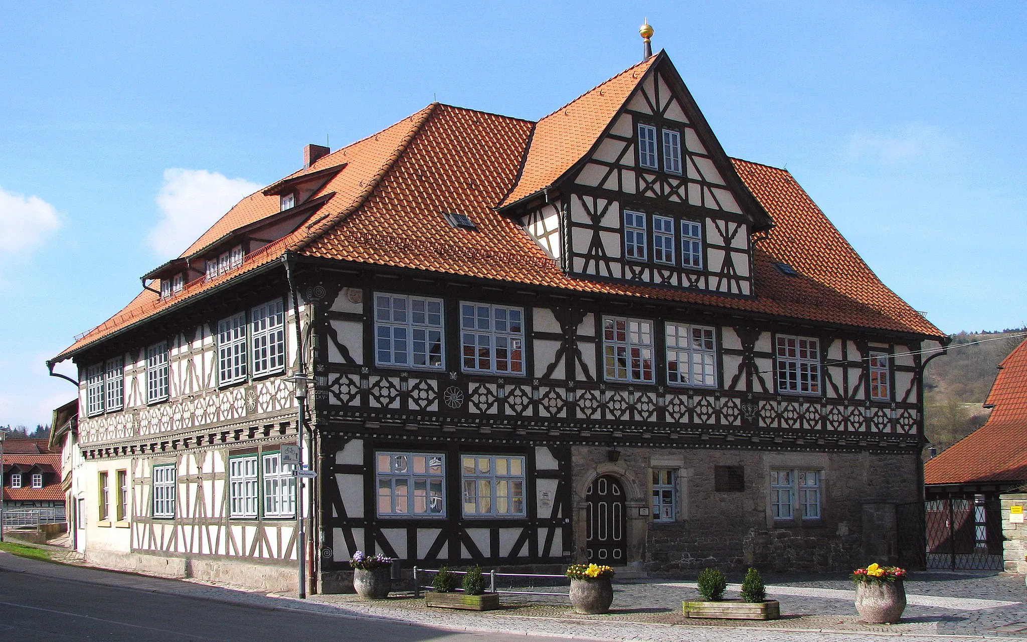 Photo showing: Themar in Thüringen: das Amtshaus von 1665 hennebergisch-fränkischer Fachwerkhaus-Stil saniert 1995 Foto Wolfgang Pehlemann IMG_2715