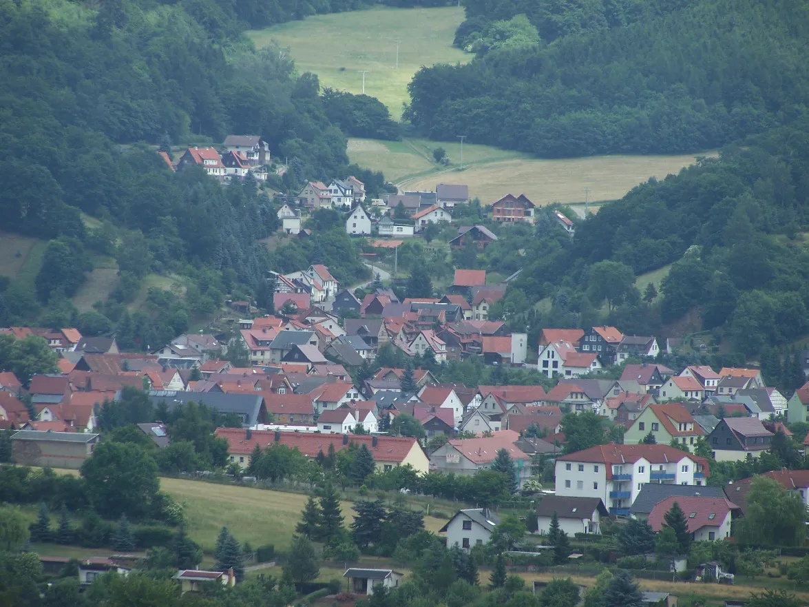 Photo showing: In the middle of Trusetal village.
