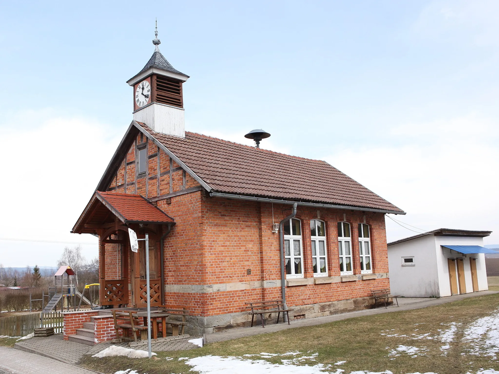 Photo showing: Ehemalige Schule in Hetschbach, OT von Veilsdorf, Landkreis Hildburghausen