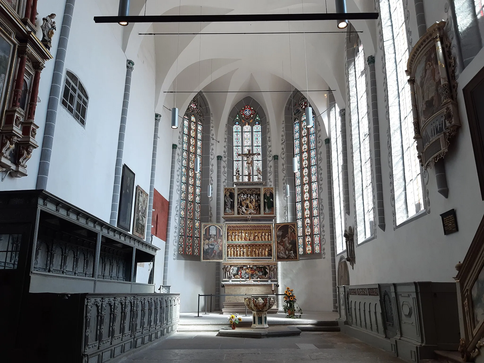 Photo showing: Stadtkirche St. Peter und Paul, Weißensee (Thüringen), Blick zum Chorraum mit Altar