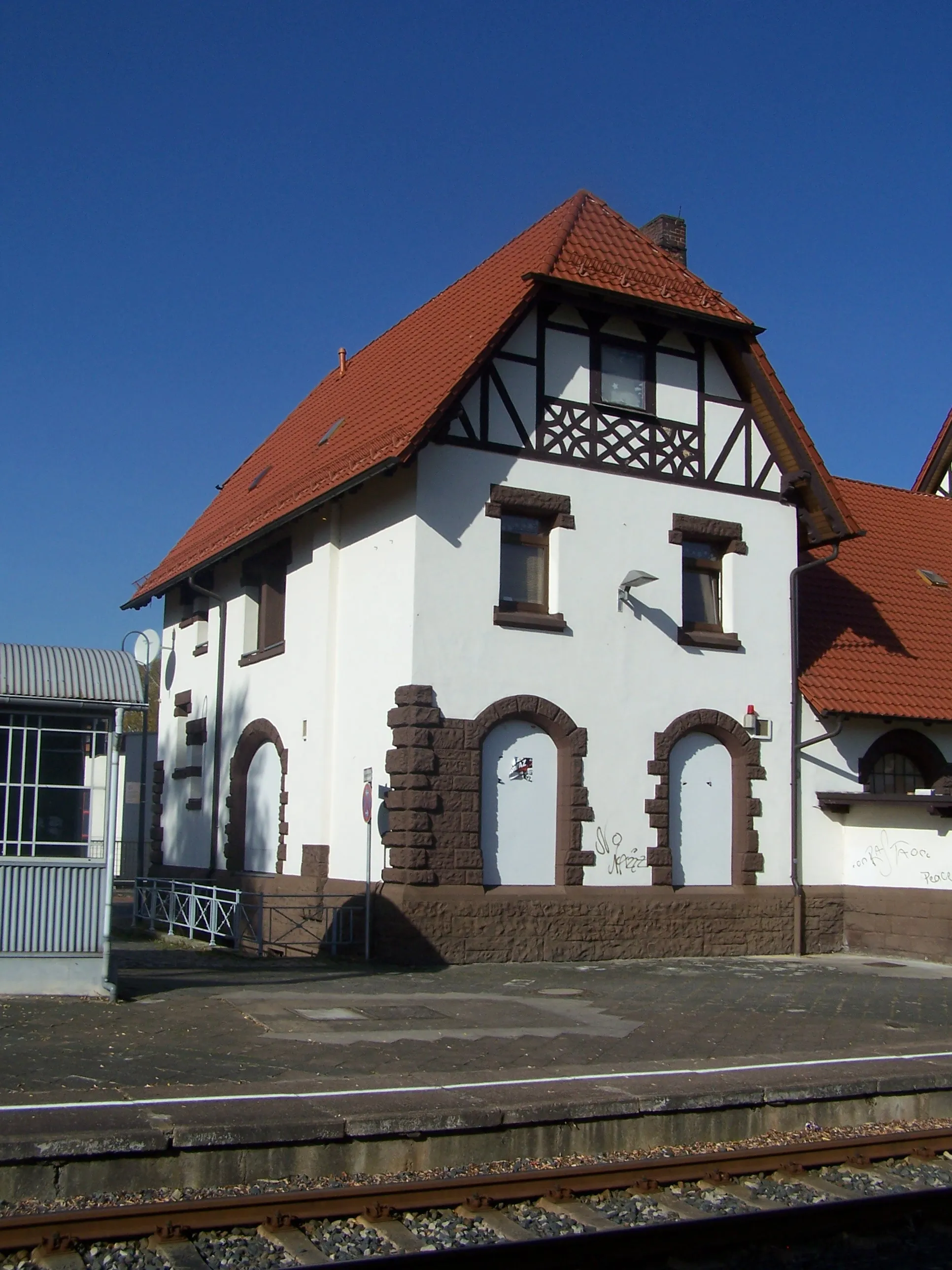 Photo showing: Ansichten und Details zum Bahnhof in wernshausen, LK Schmalkalden-Meiningen.