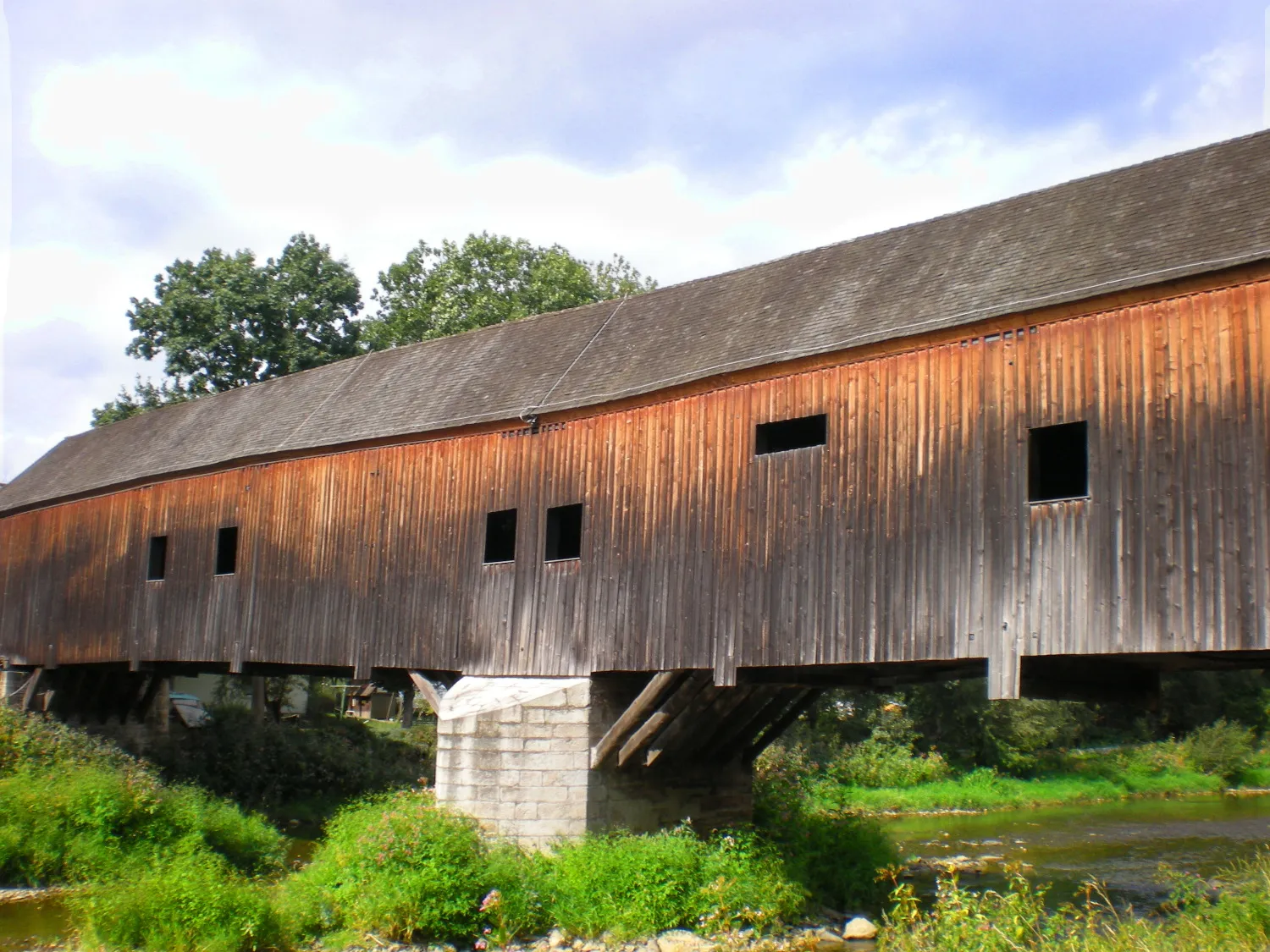 Photo showing: Covered Bridge at Wuenschendorf / Thuringia