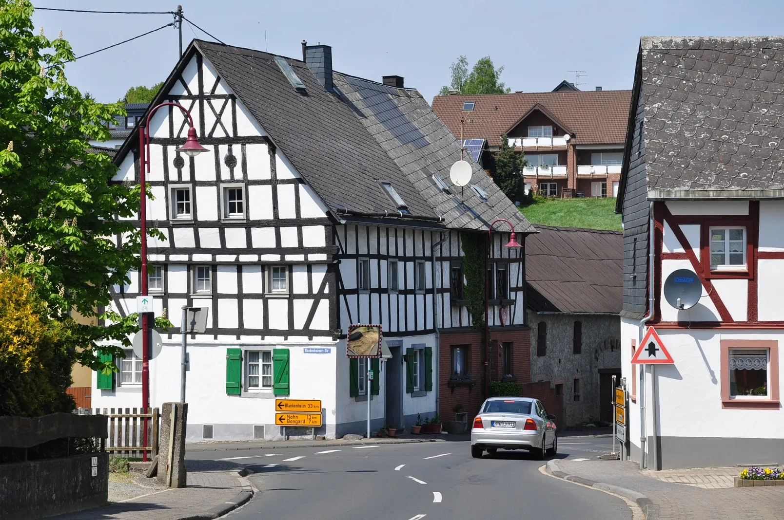 Photo showing: The cente of Kelberg, Rhineland-Palatinate (Eifel), Germany, with timber-framed house.