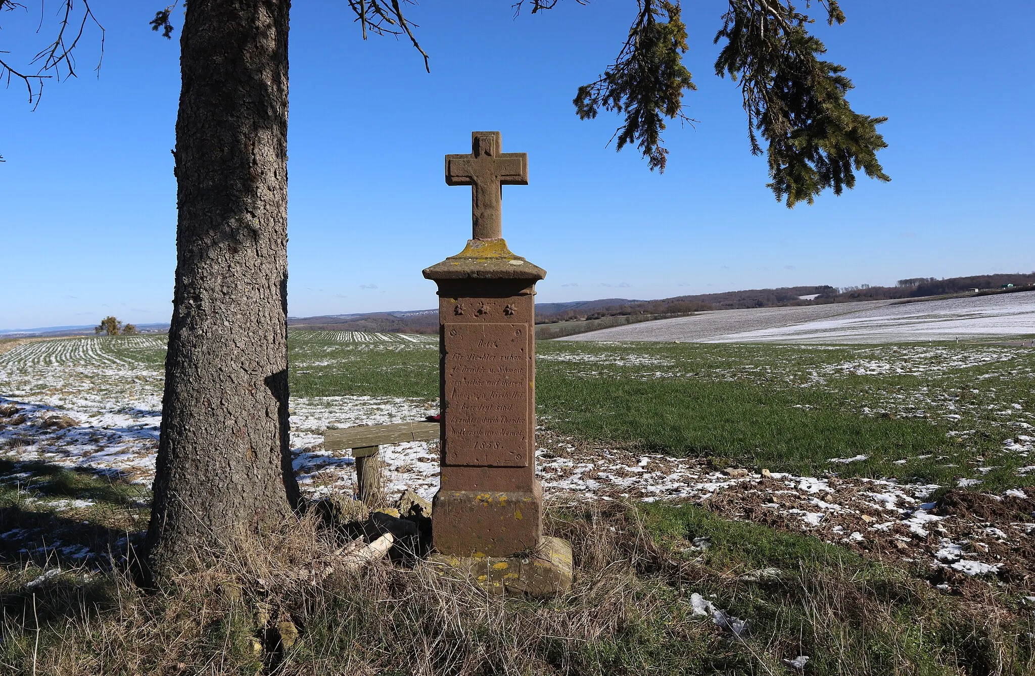 Photo showing: Wayside cross (1858) north of Newel, Germany at the  L 42