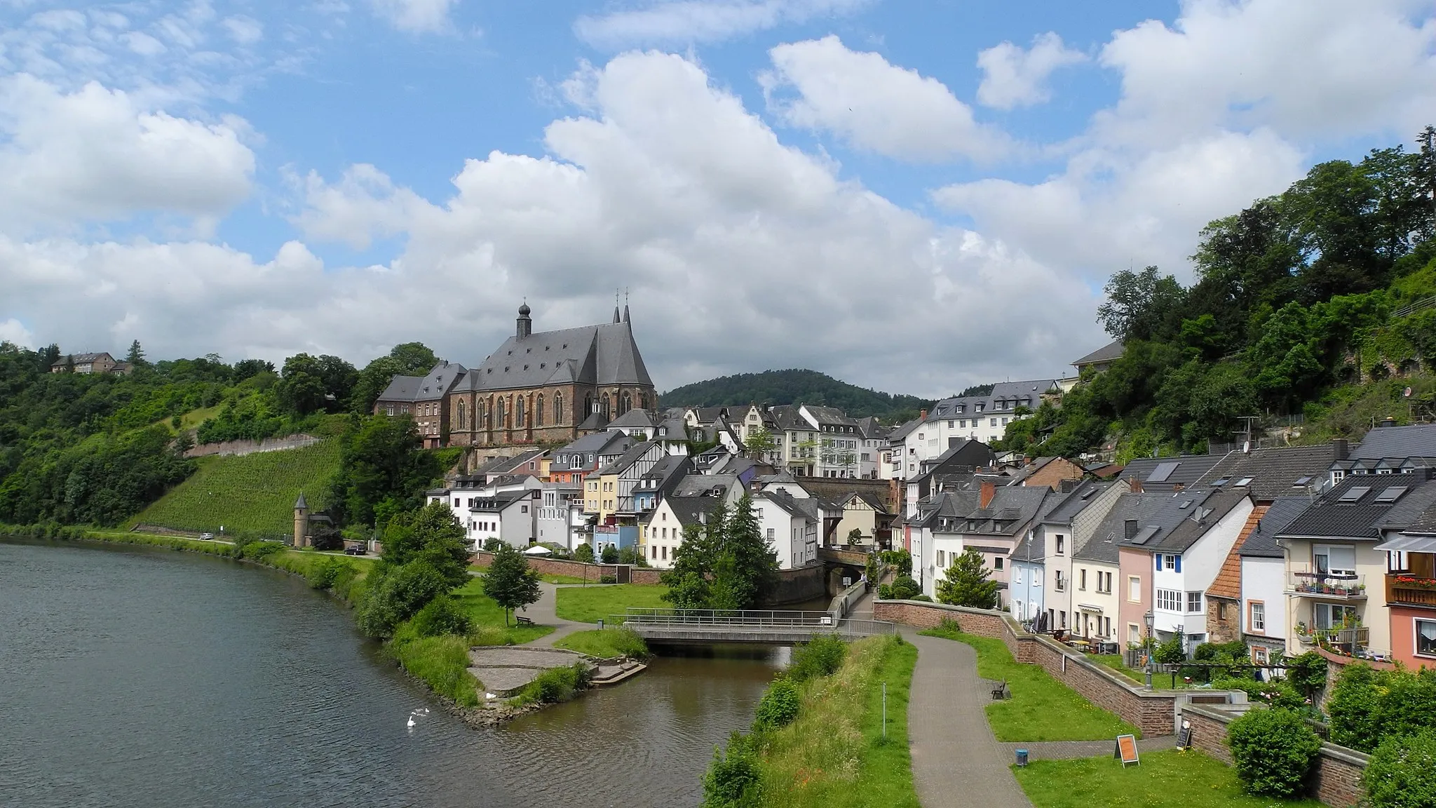 Photo showing: Saarburg - Sicht von Norden