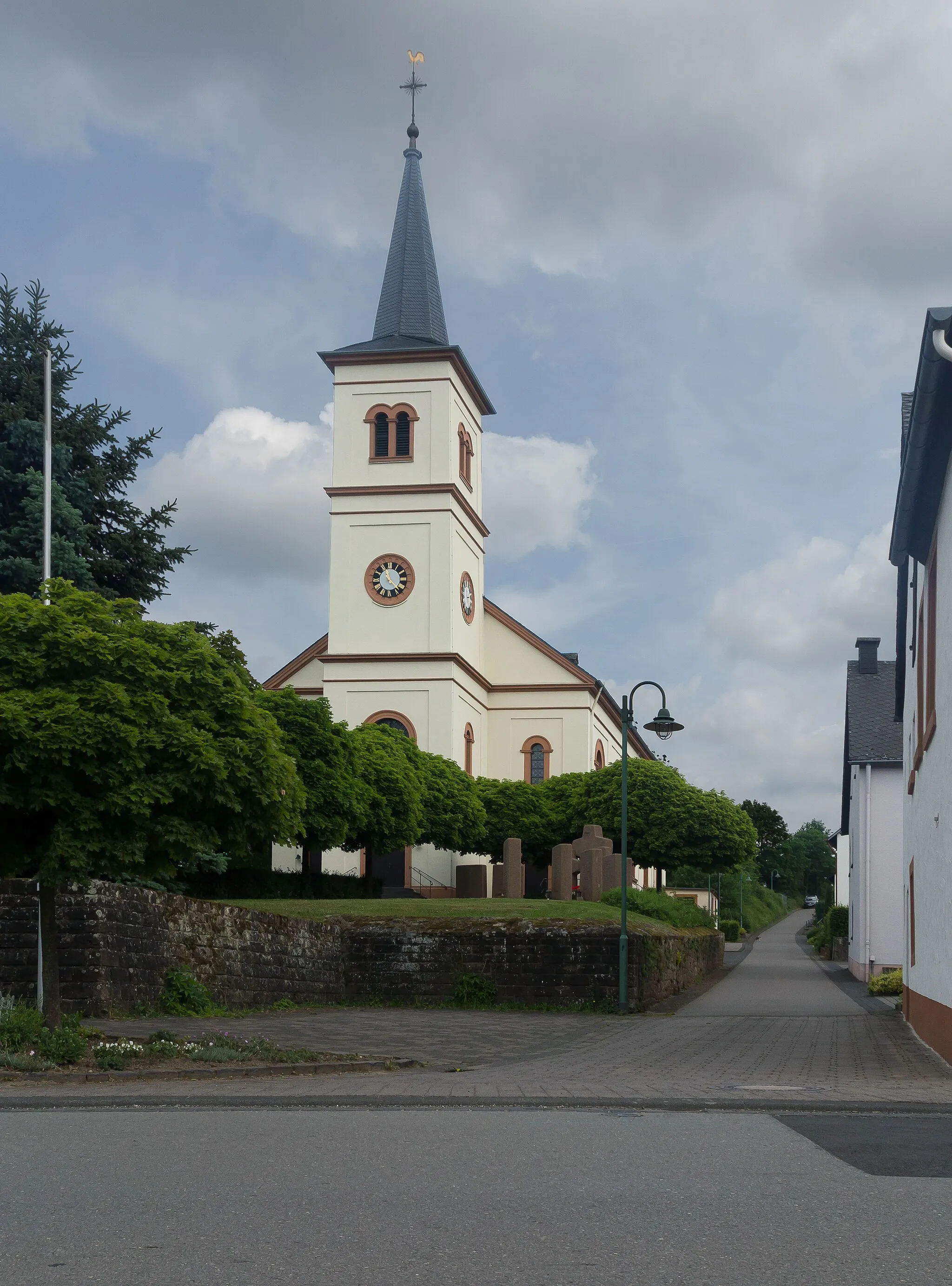 Photo showing: Salmtal, church: die Katholische Pfarrkirche Sankt Martin