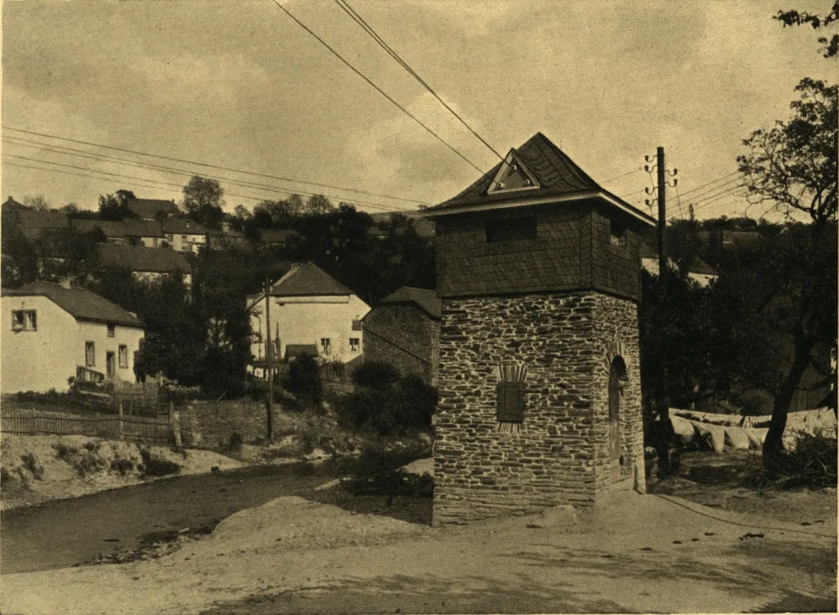 Photo showing: Transformatorenstation in Waldrach