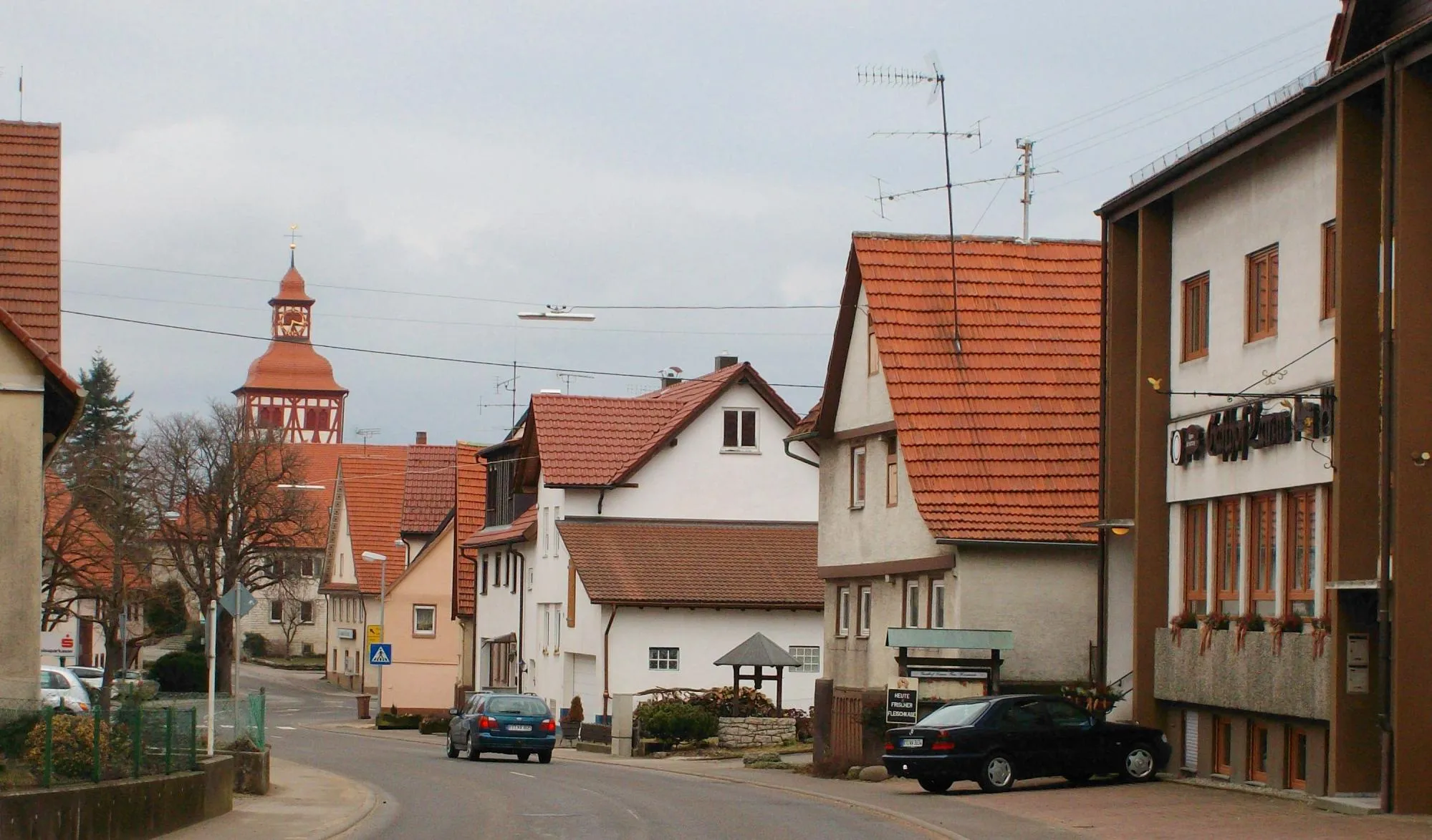 Photo showing: Grabenstetten, village in Germany, centre with church, seen from the west