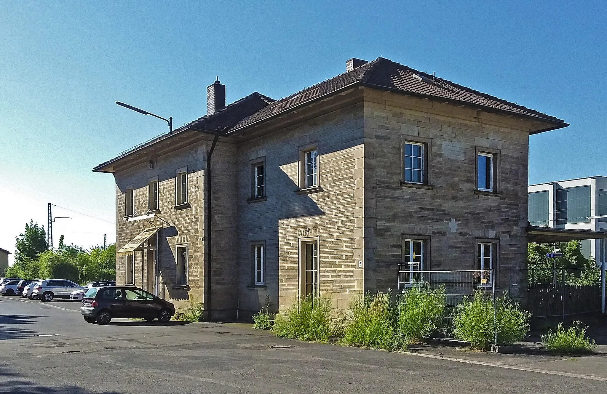 Photo showing: Bahnhofsgebäude Zeil a. Main