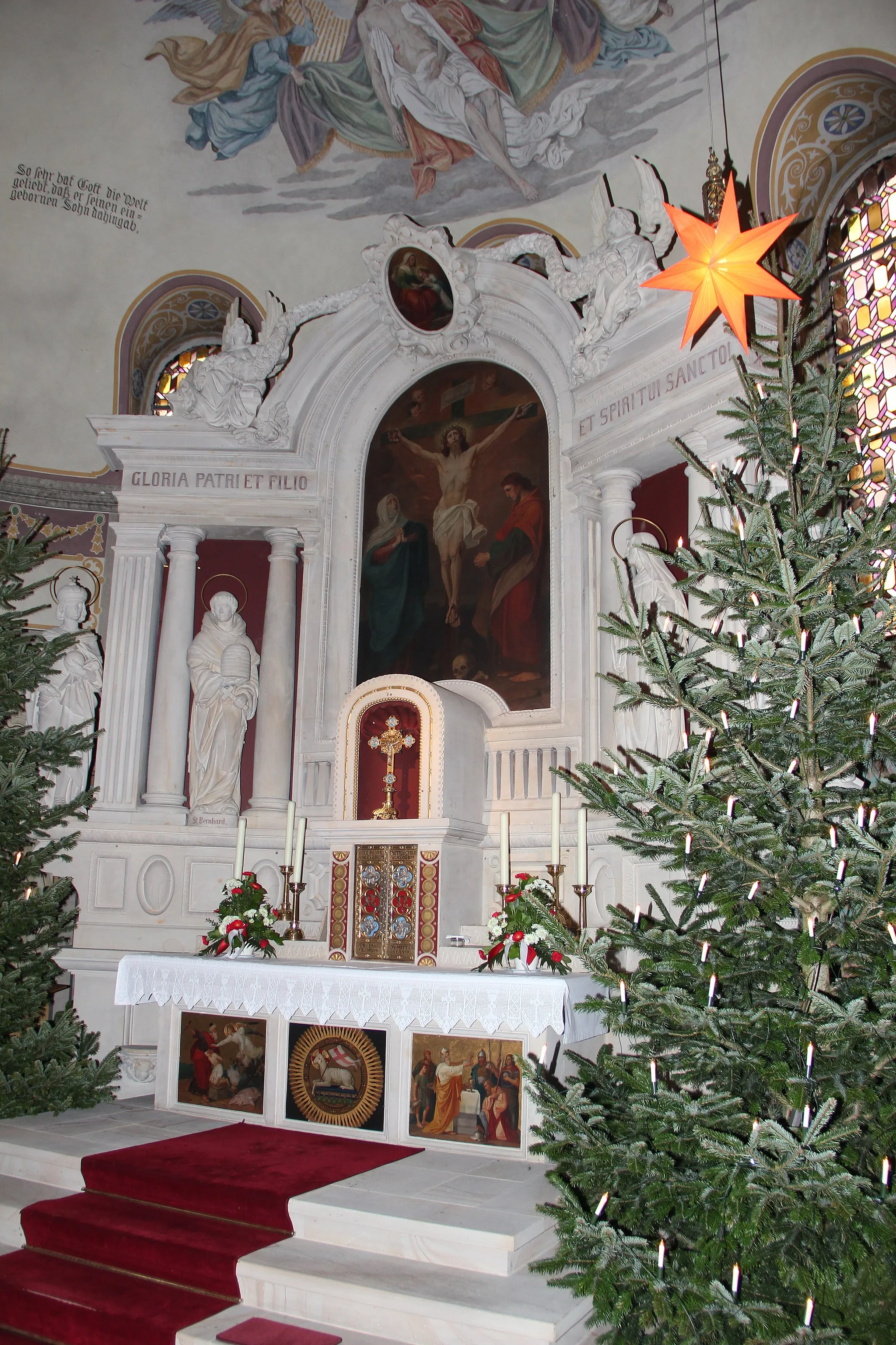 Photo showing: Hochaltar der Kirche St. Cäcilia in Bösel zur Weihnachtszeit