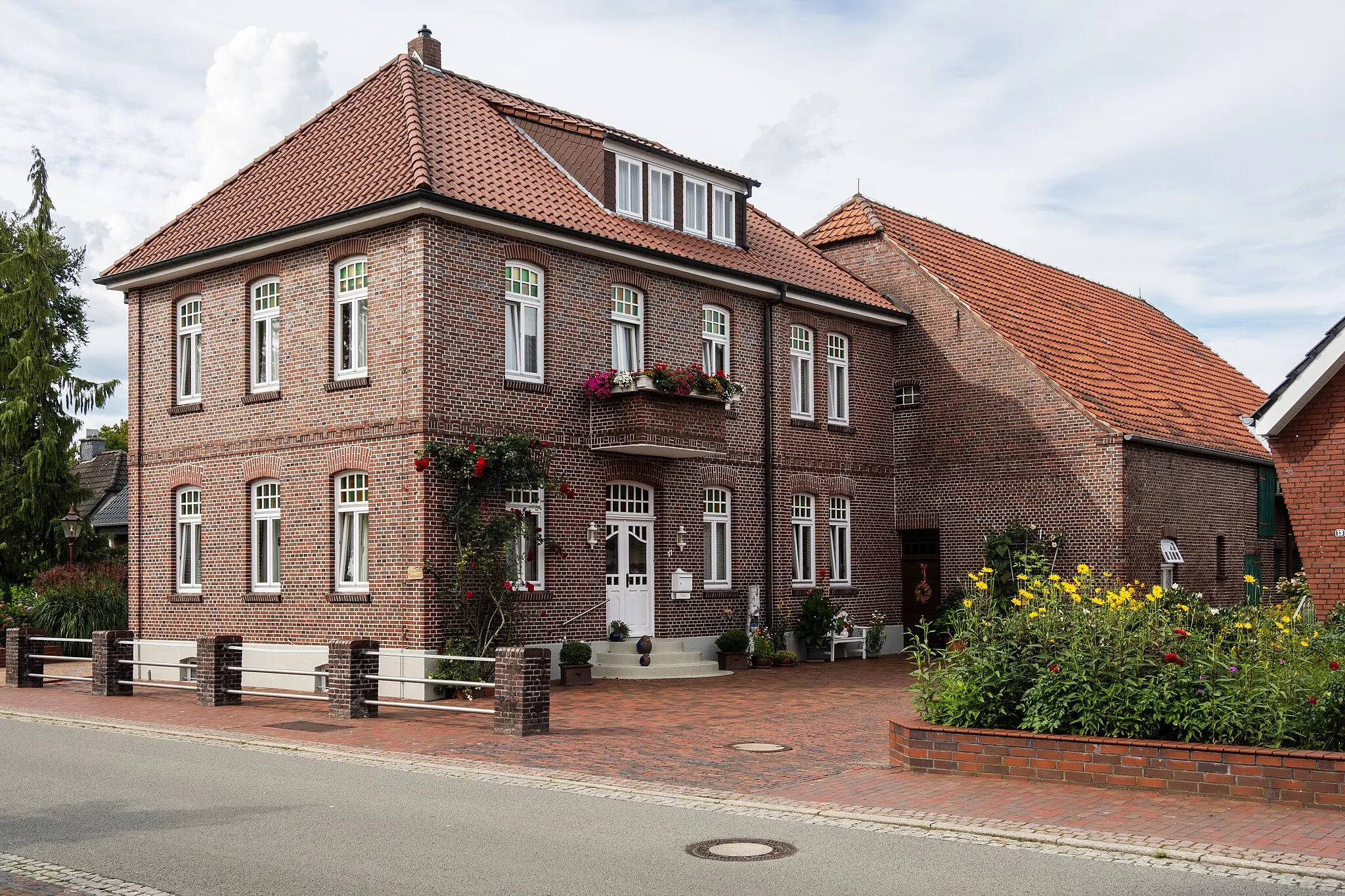 Photo showing: Former farmhouse in the center of Friesoythe, Lower Saxony