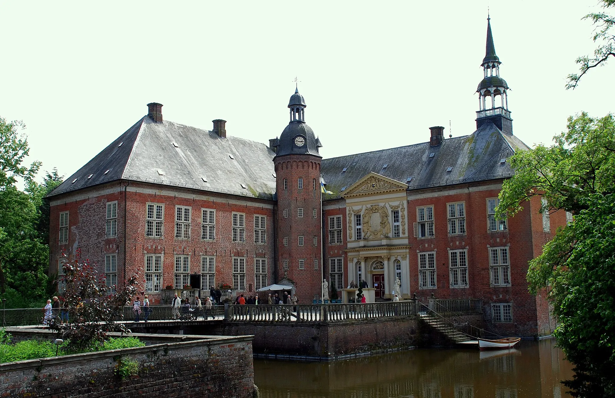 Photo showing: Wasserschloss Gödens 2007