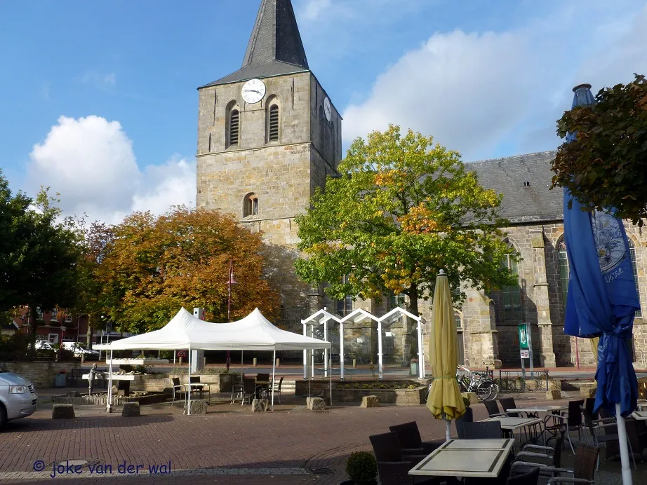 Photo showing: Evangelisch-reformierte Kirche am Marktplatz in Uelsen