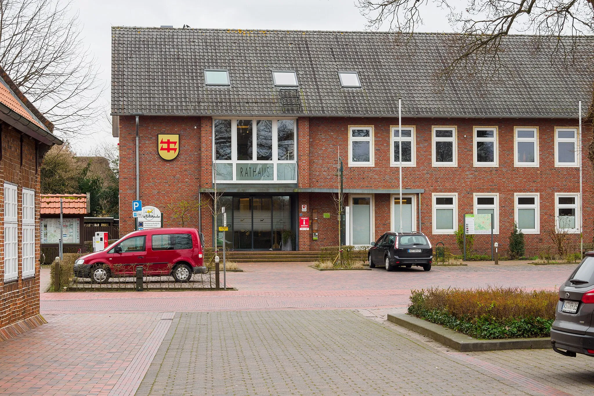 Photo showing: Rathaus Wiefelstede