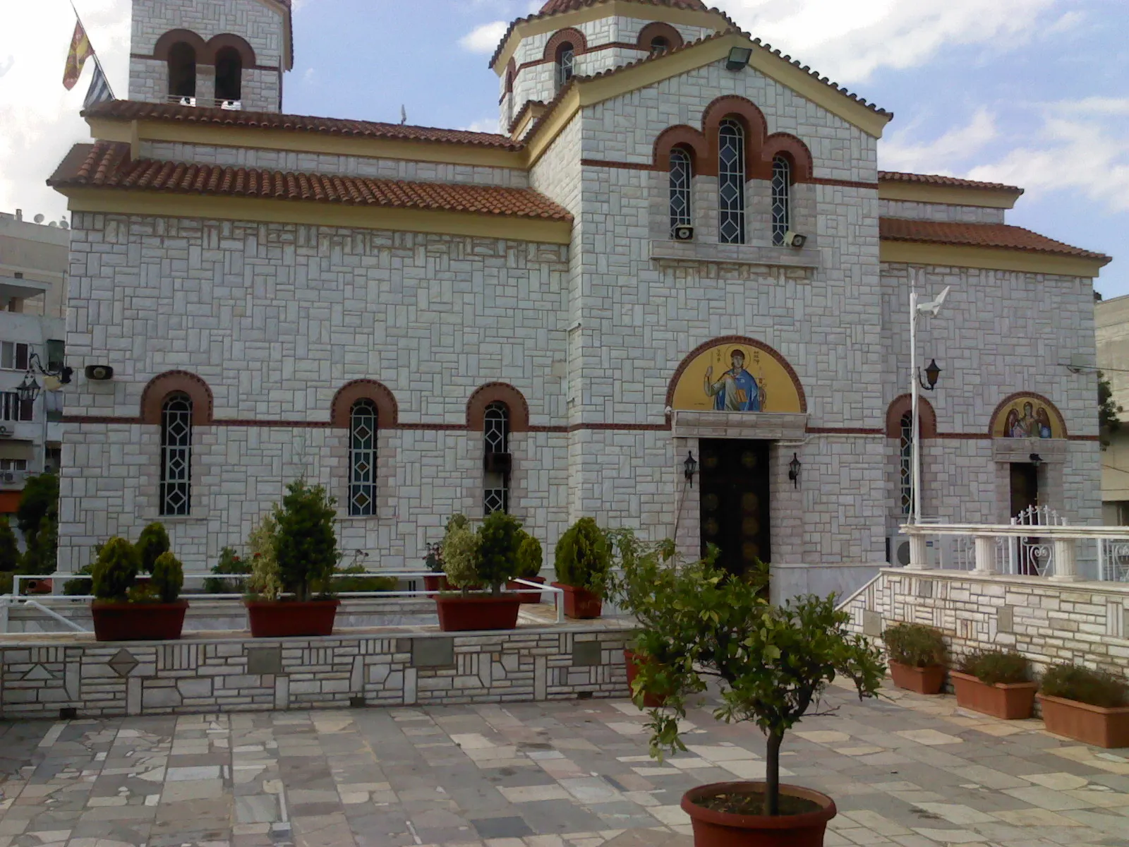 Photo showing: Agios Fanourios Drapetsonas