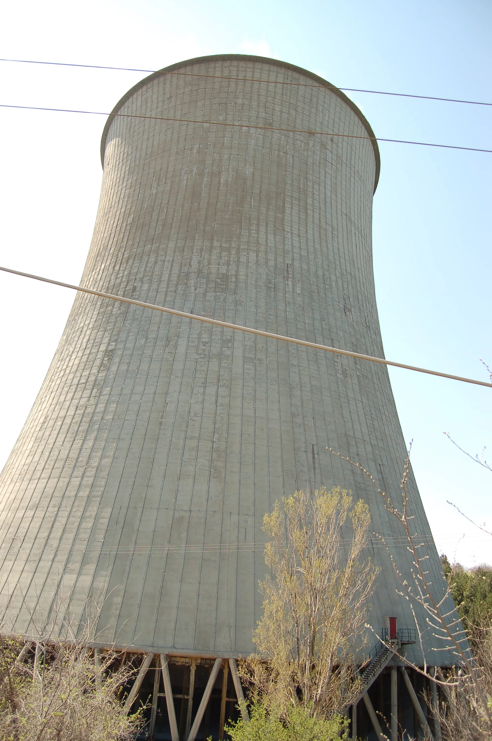 Photo showing: Cooling tower of electric power plant of Ptolemaida