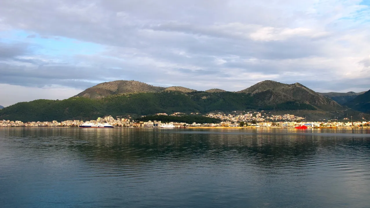 Photo showing: igoumenitsa from sea