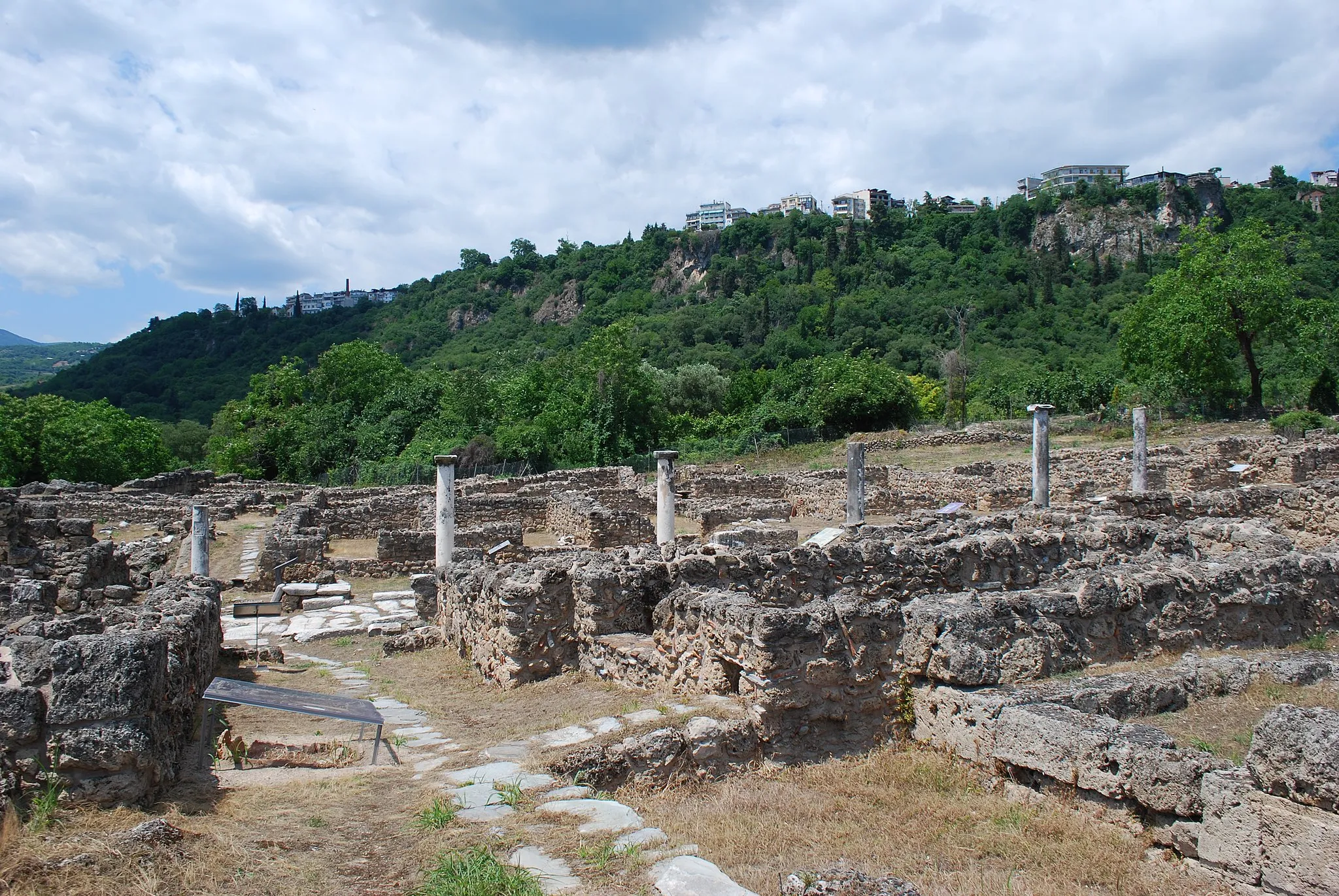 Photo showing: Vue du site archéologique de l'ancienne Edessa, en Macédoine (Grèce).