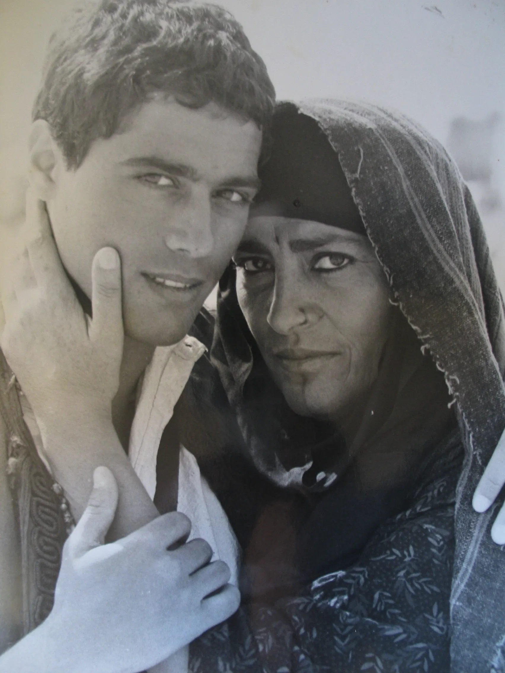 Photo showing: Irene Papas e Rodolfo Bigotti on set "Il Leone del Deserto"