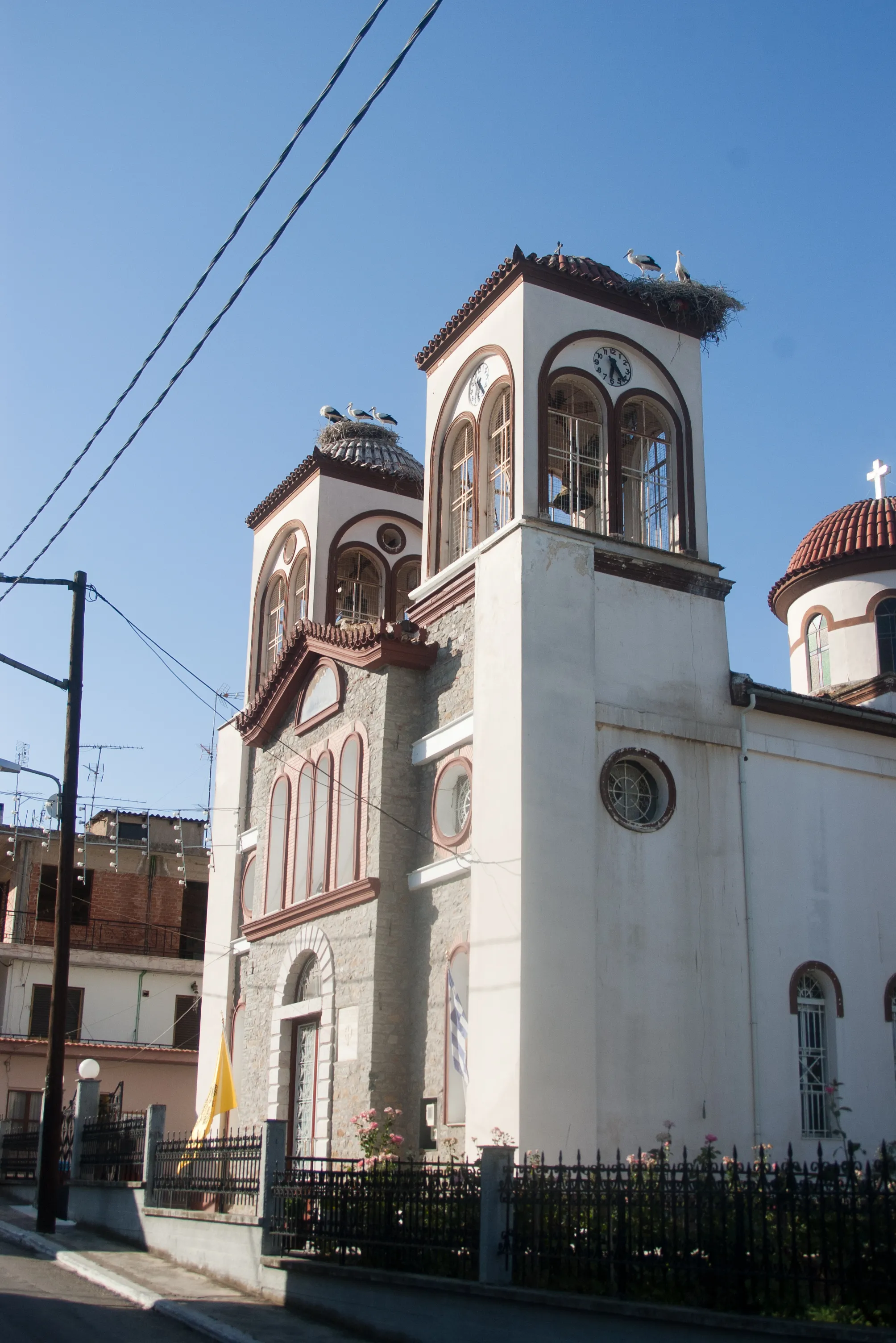 Photo showing: The town church of Makrakomi, Central Greece.