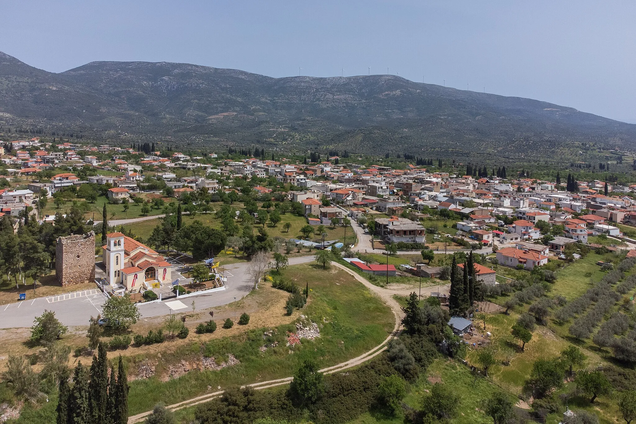 Photo showing: Airview of the small town of Gymno, Euboea.