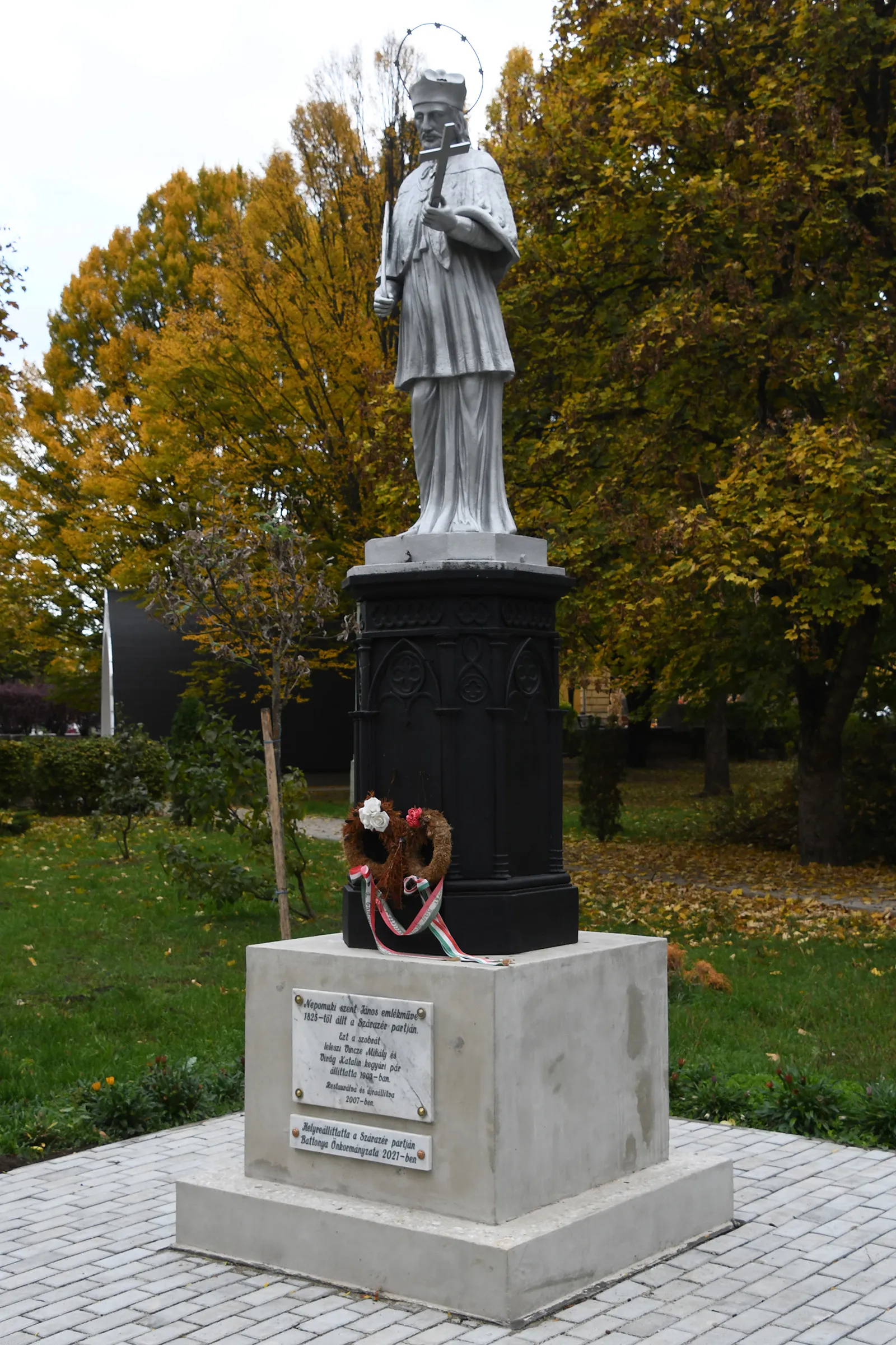 Photo showing: Statue of Saint John of Nepomuk in Battonya, Hungary