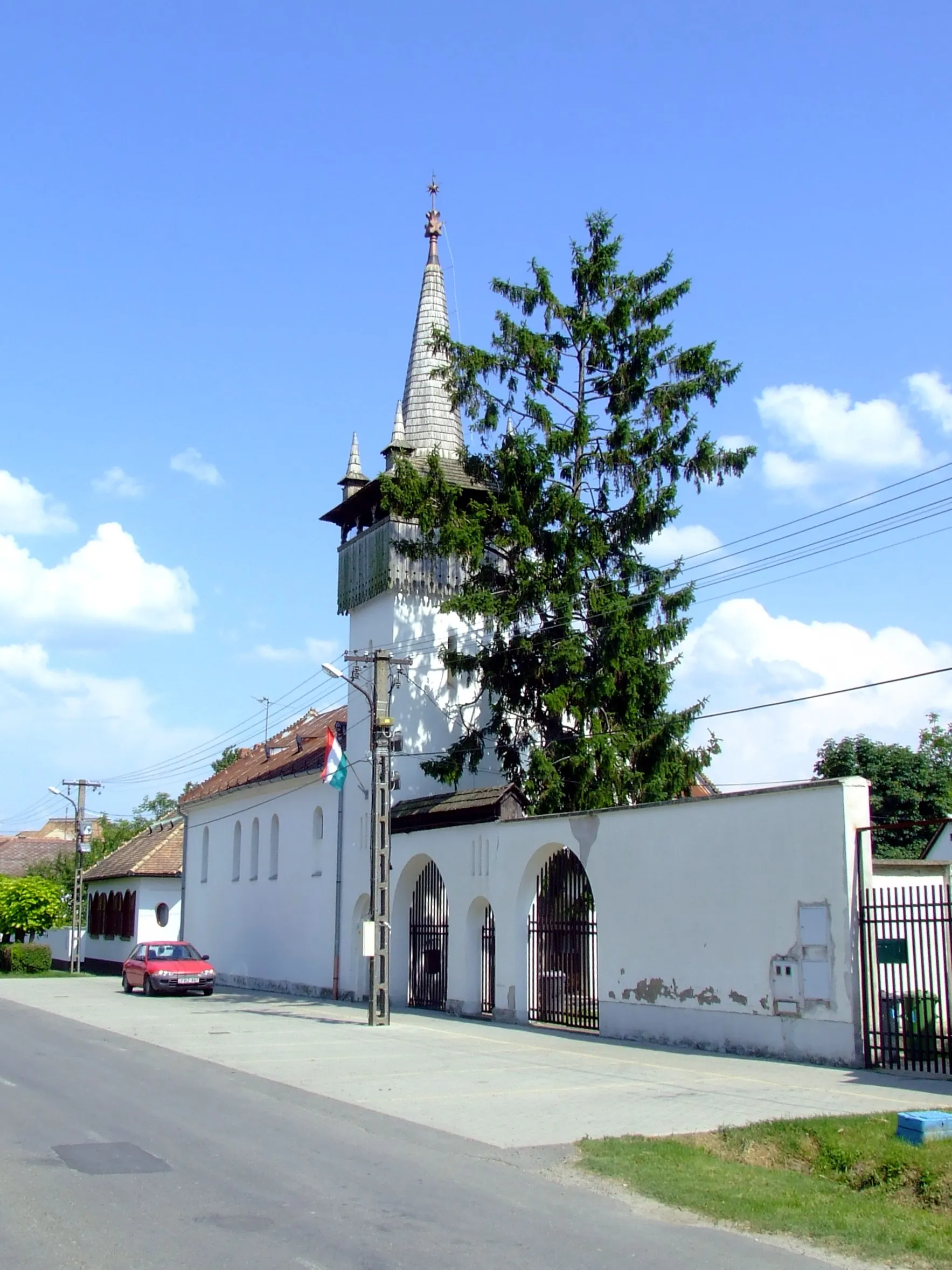Photo showing: A Pataju Múzeum főépülete Dunapatajon. Épült 1937-ben. Az épület 1937-től az 1960-as évek közepéig a pataji unitárius gyülekezet temploma volt