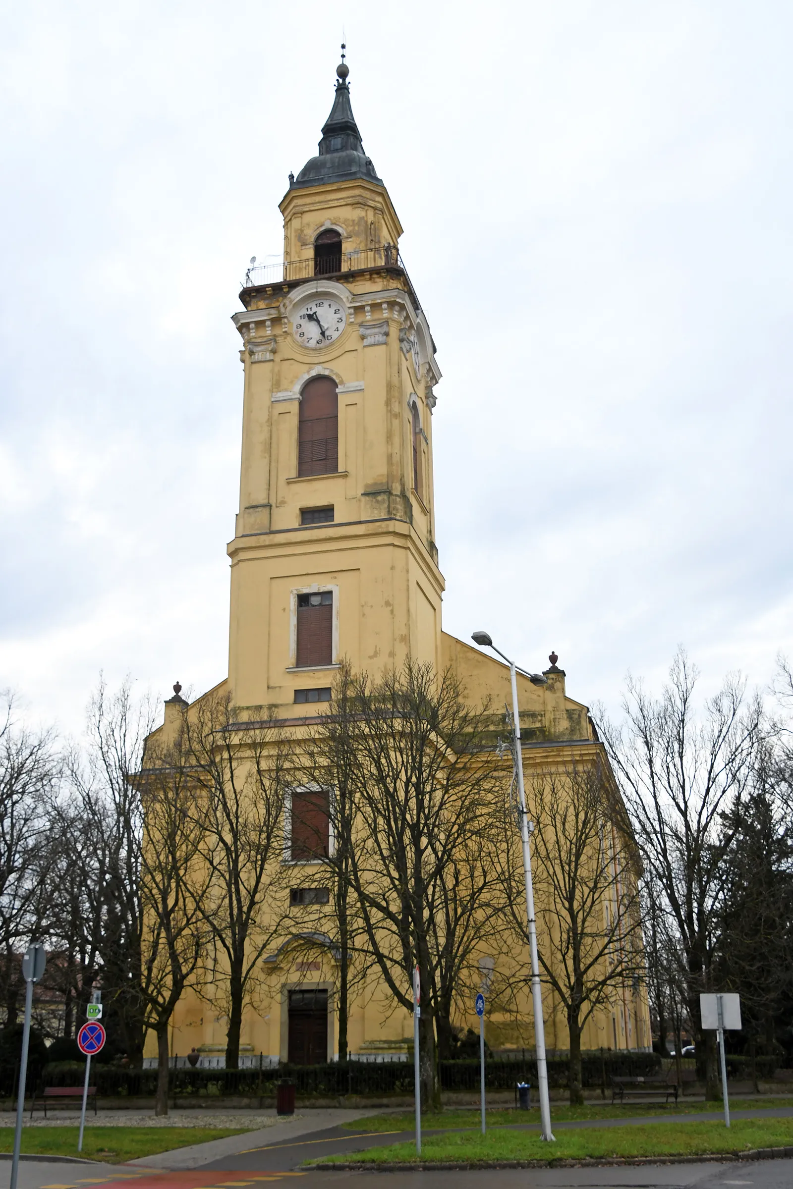 Photo showing: Reformed church in Gyoma