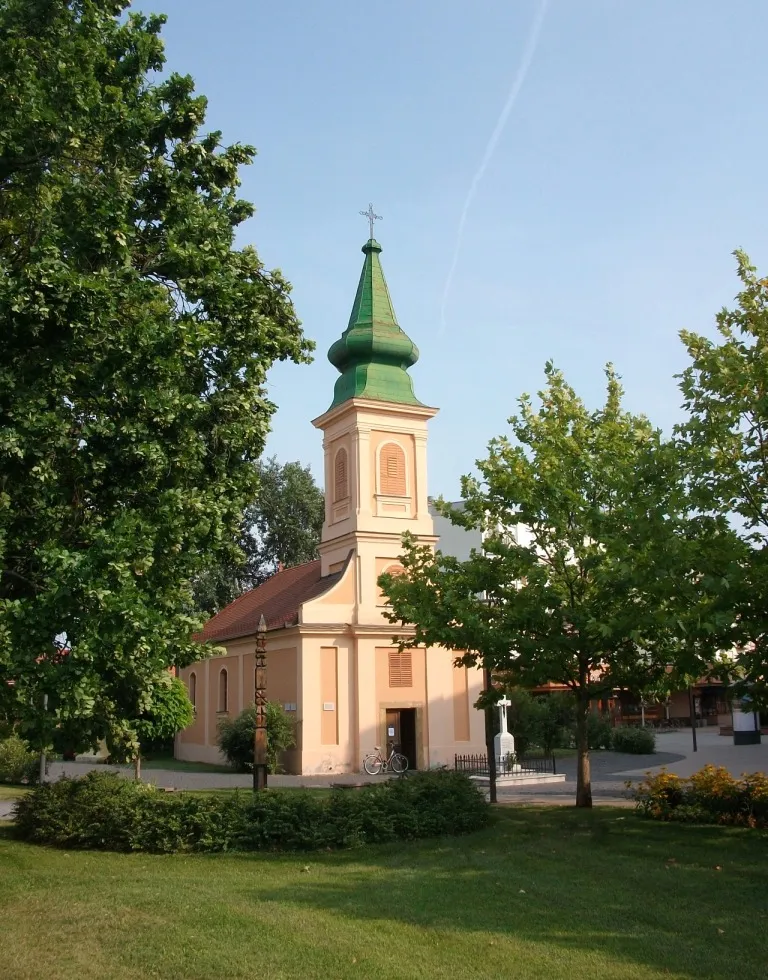 Photo showing: Roman Catholic chapel in Gyula, Hungary