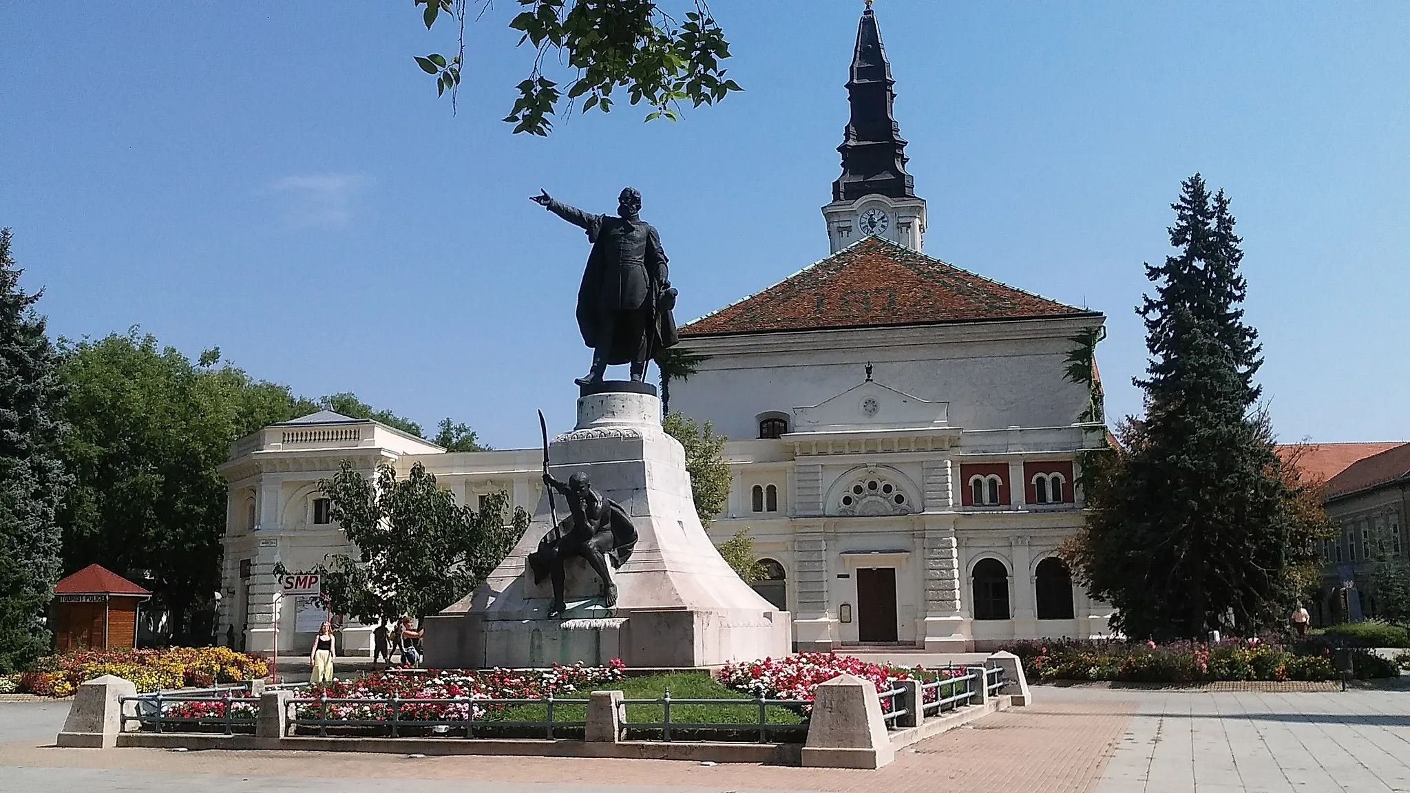Photo showing: Kossuth-szobor Kecskeméten