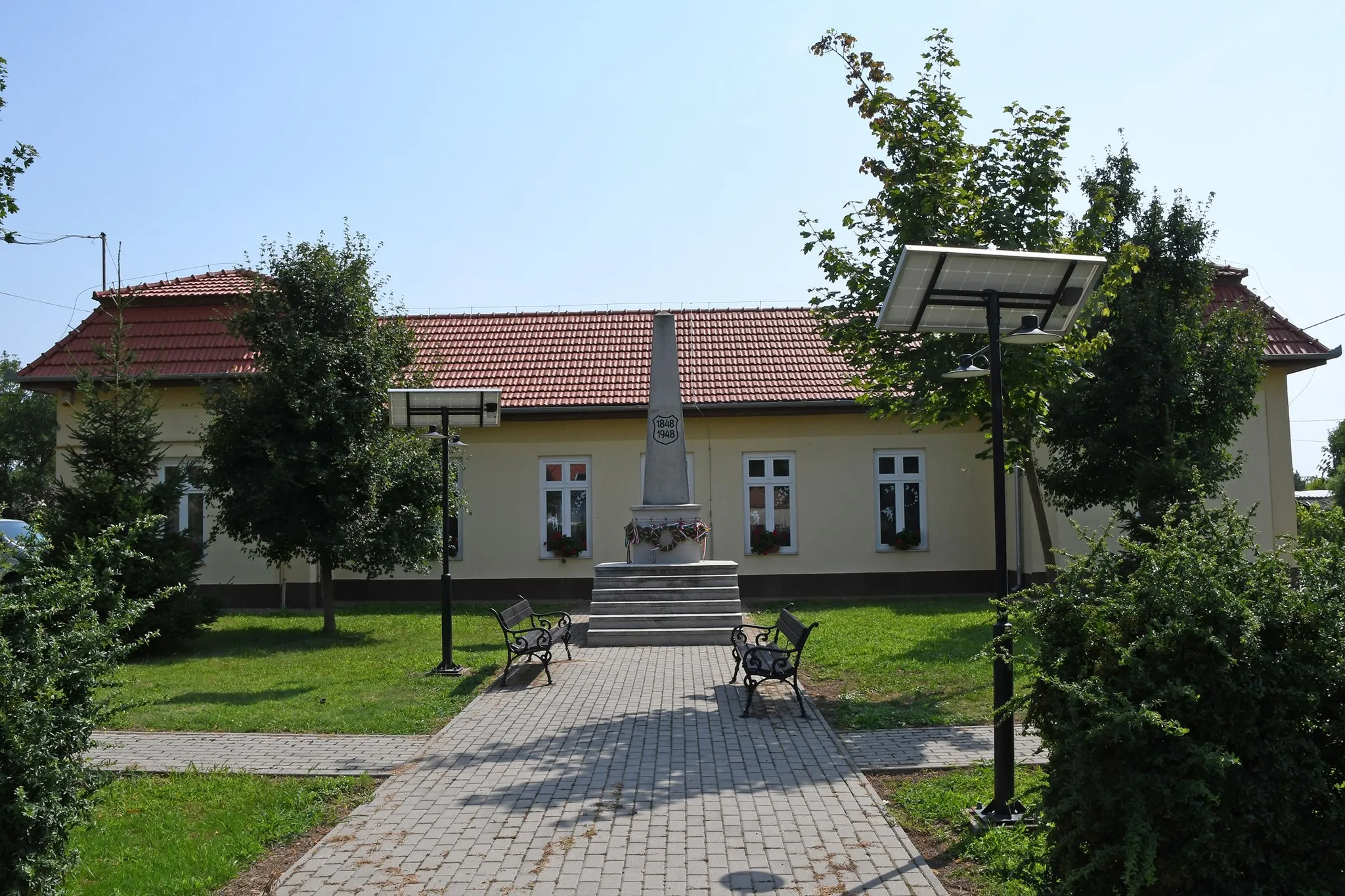 Photo showing: House of culture in Tömörkény, Hungary