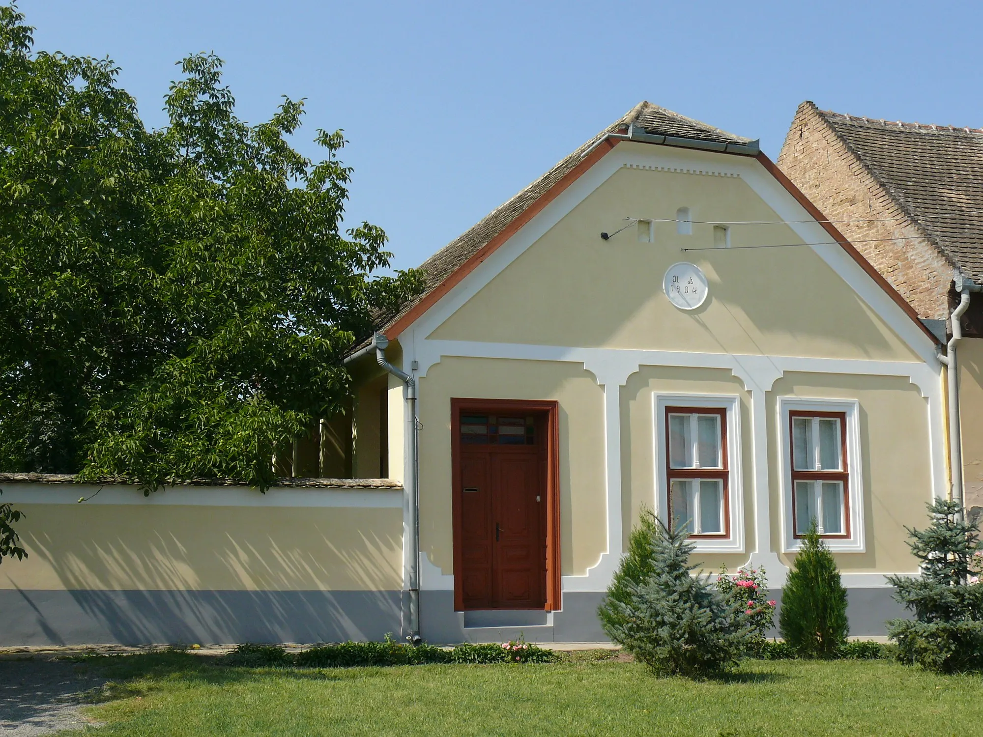 Photo showing: 1904-ben épült sváb ház Vaskúton