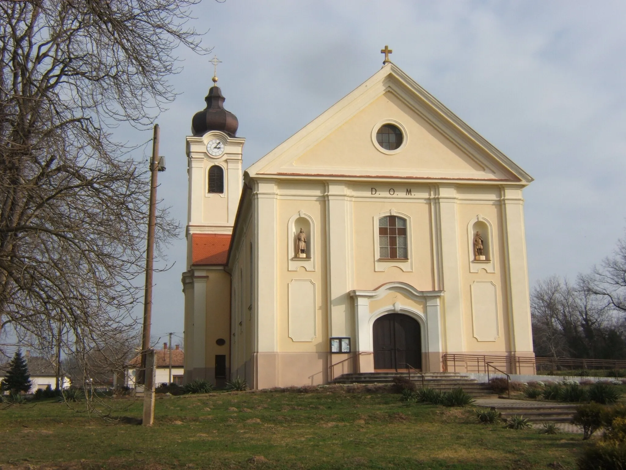 Photo showing: Babócsa, templom