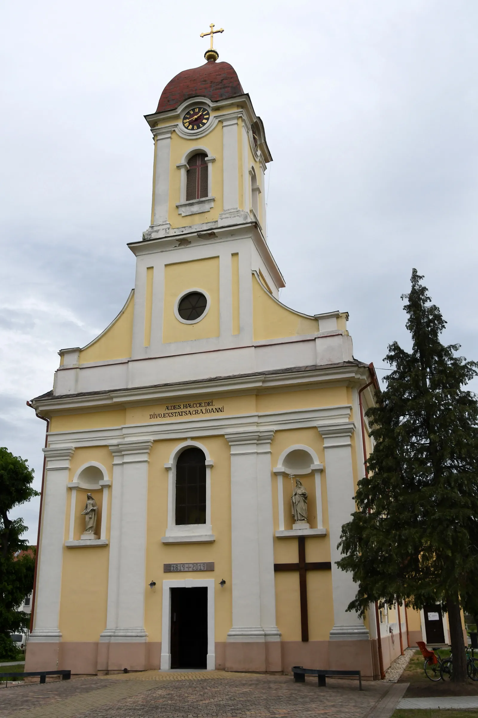 Photo showing: Roman Catholic church in Barcs, Hungary