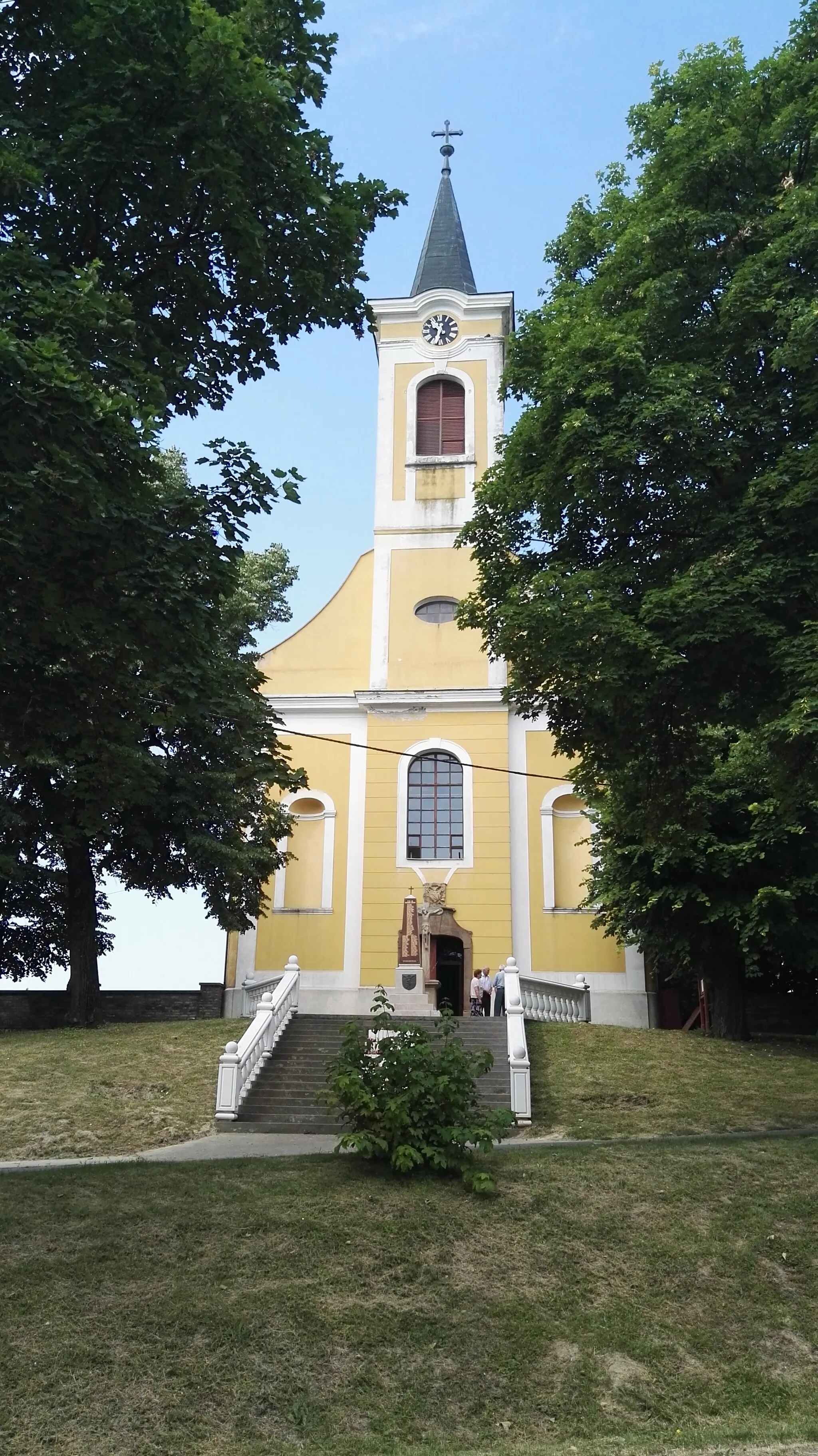 Photo showing: Lánycsóki római katolikus templom