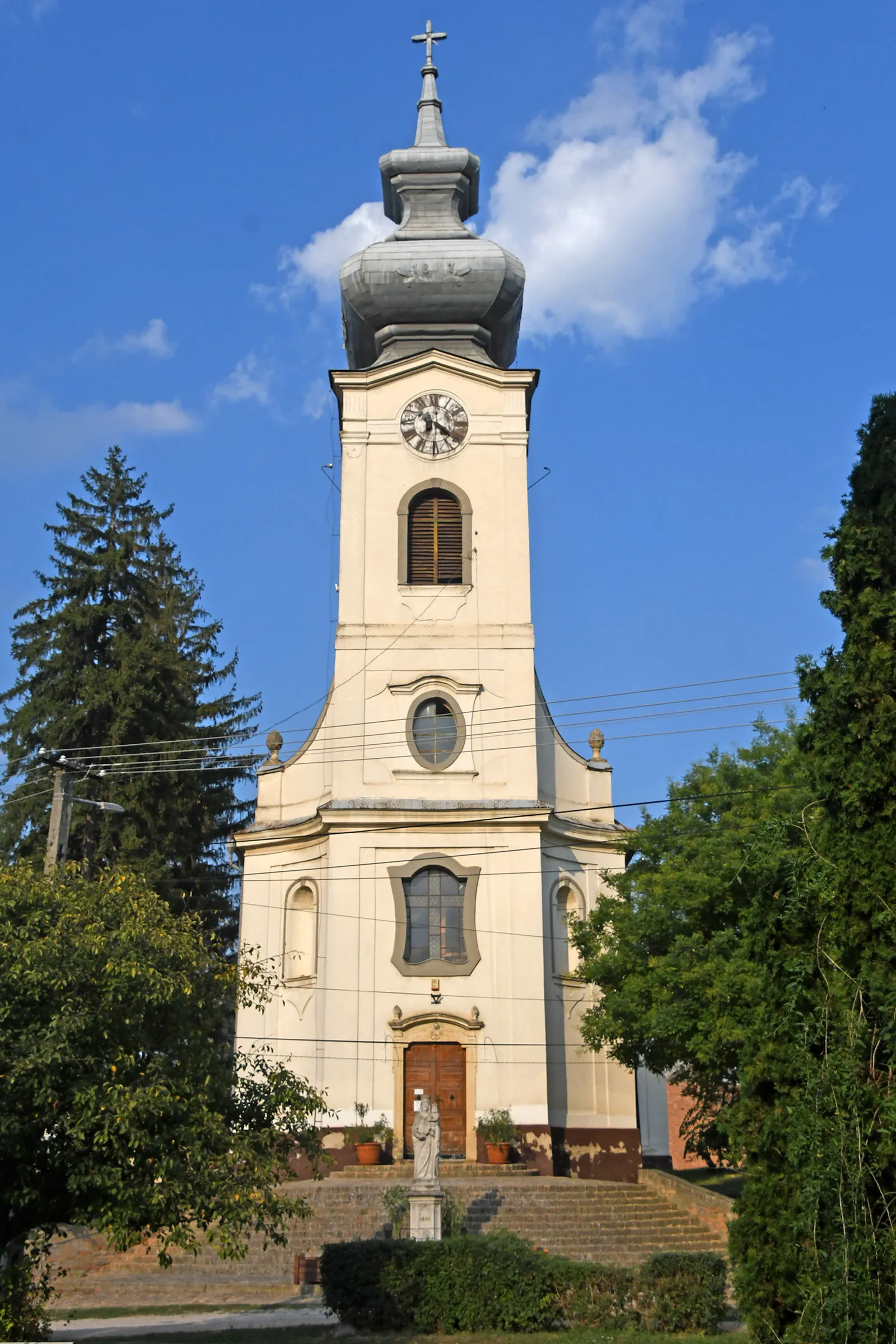 Photo showing: Roman Catholic church in Ozora, Hungary