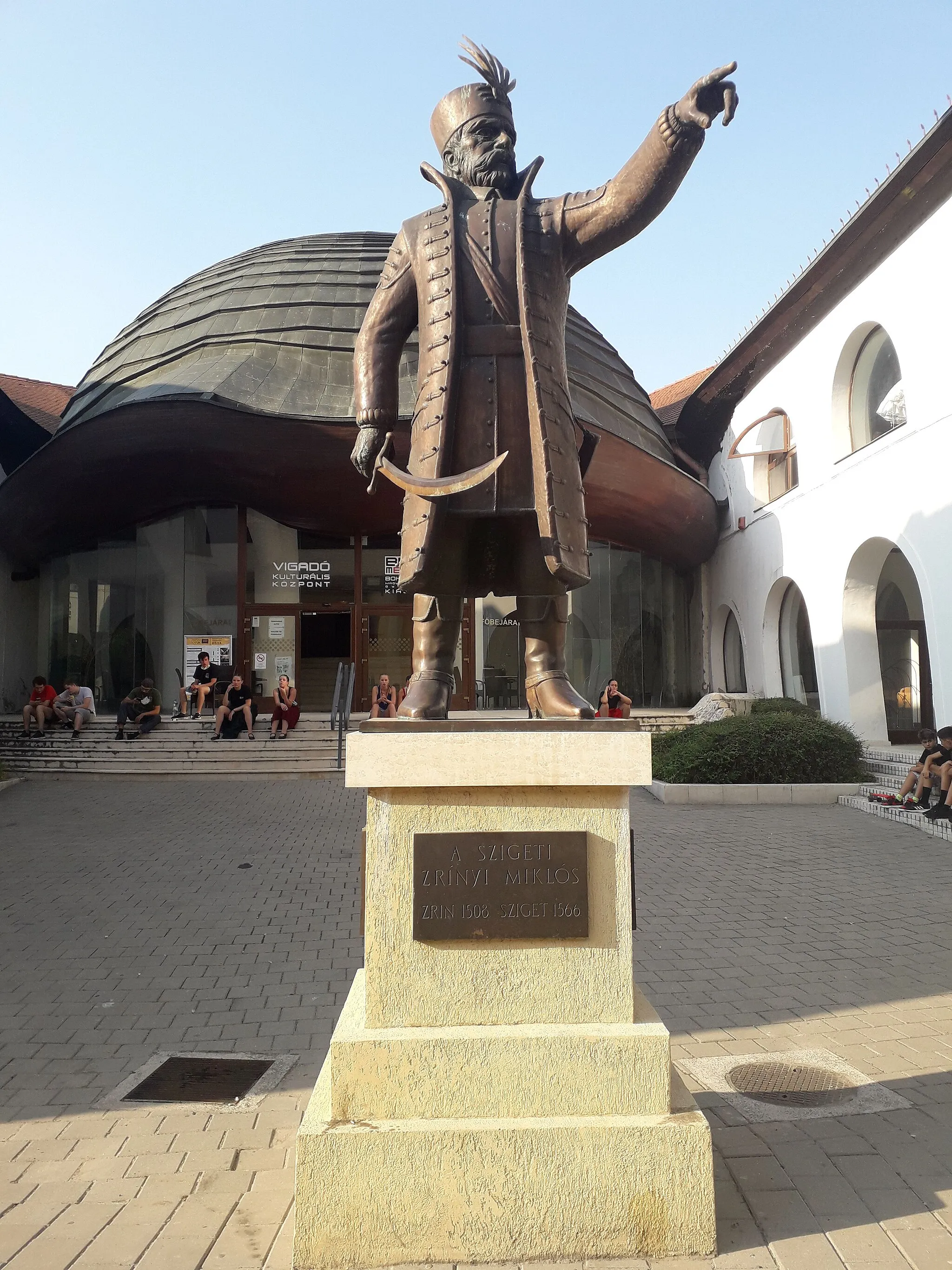 Photo showing: Miklos Zrinyi statue at Szigetvar