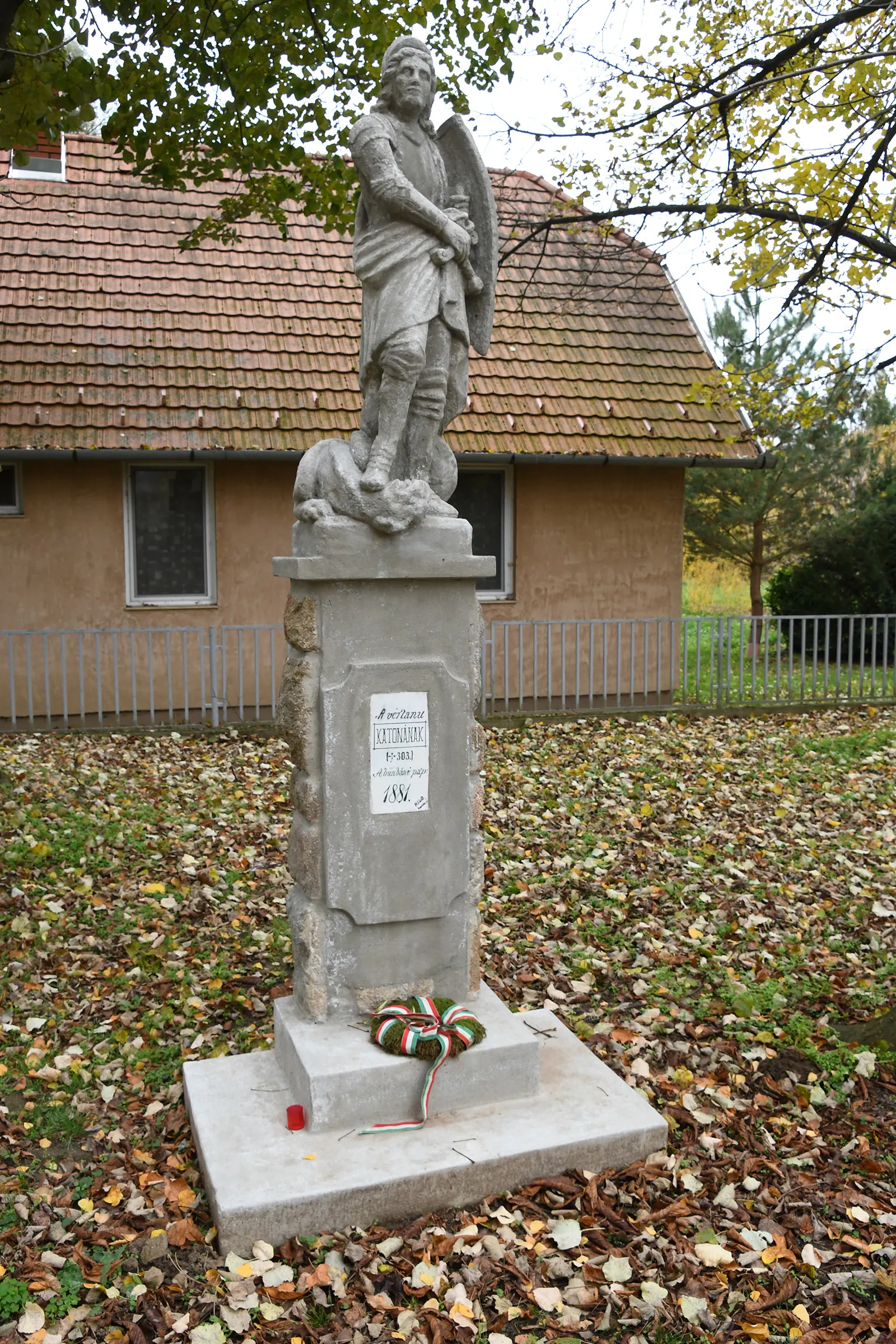 Photo showing: Statue of Saint George in Taszár