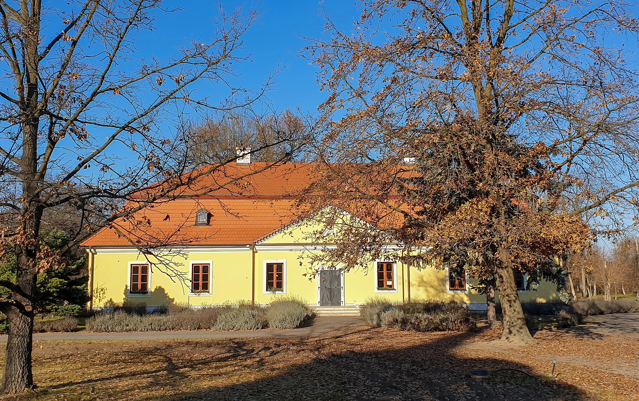 Photo showing: Anarcs, Czóbel-kúria