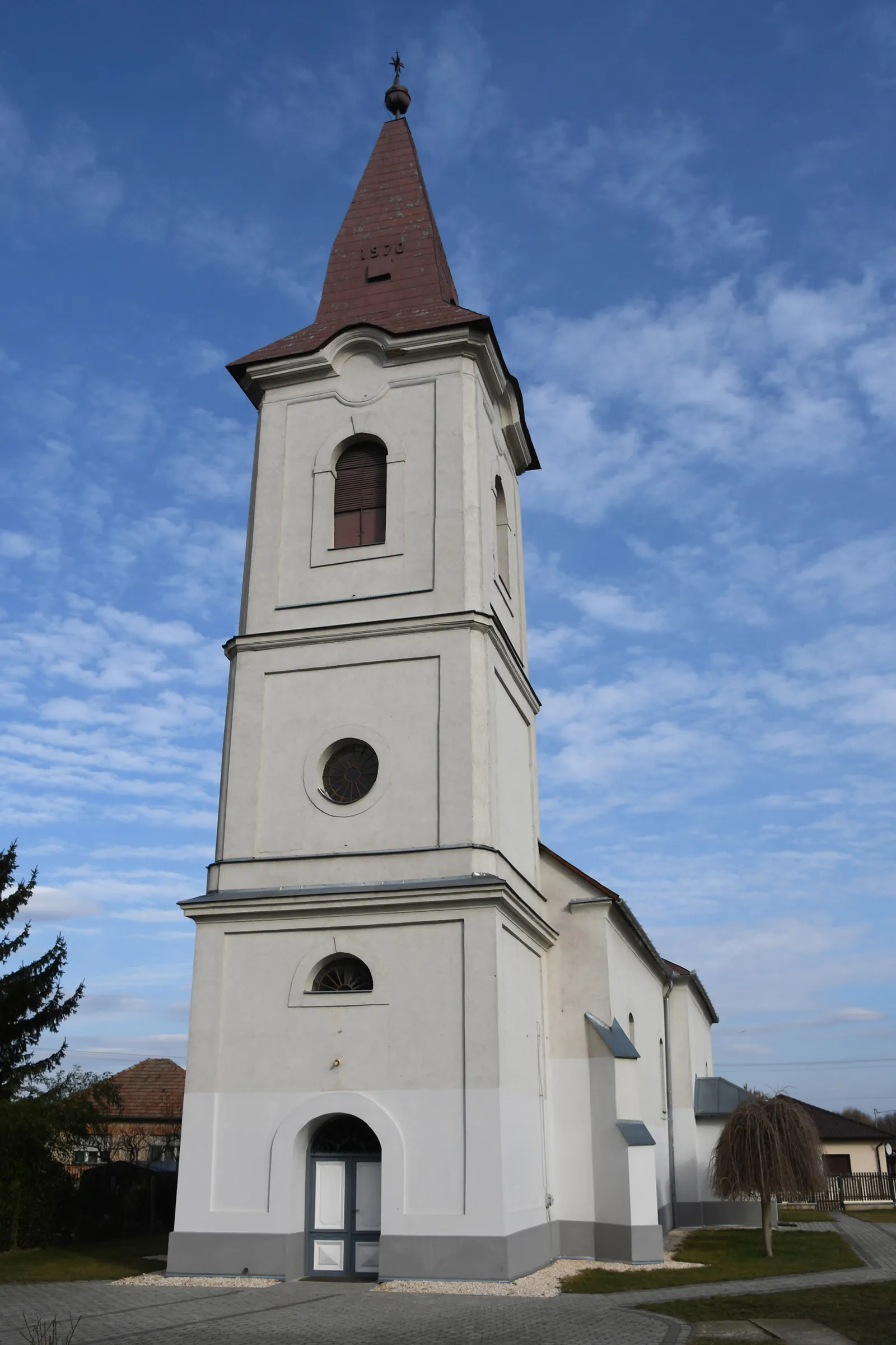 Photo showing: Calvinist church in Apagy, Hungary