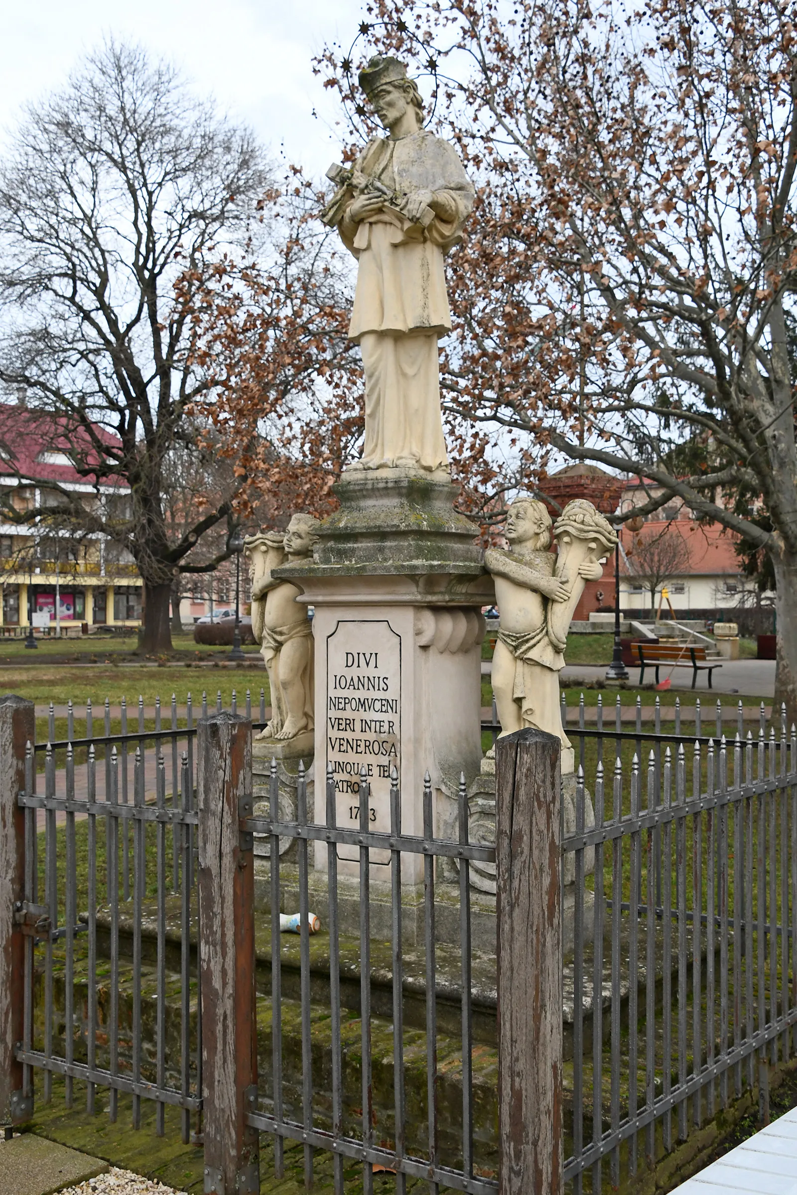 Photo showing: Statue of Saint John of Nepomuk in Kunszentmárton, Hungary
