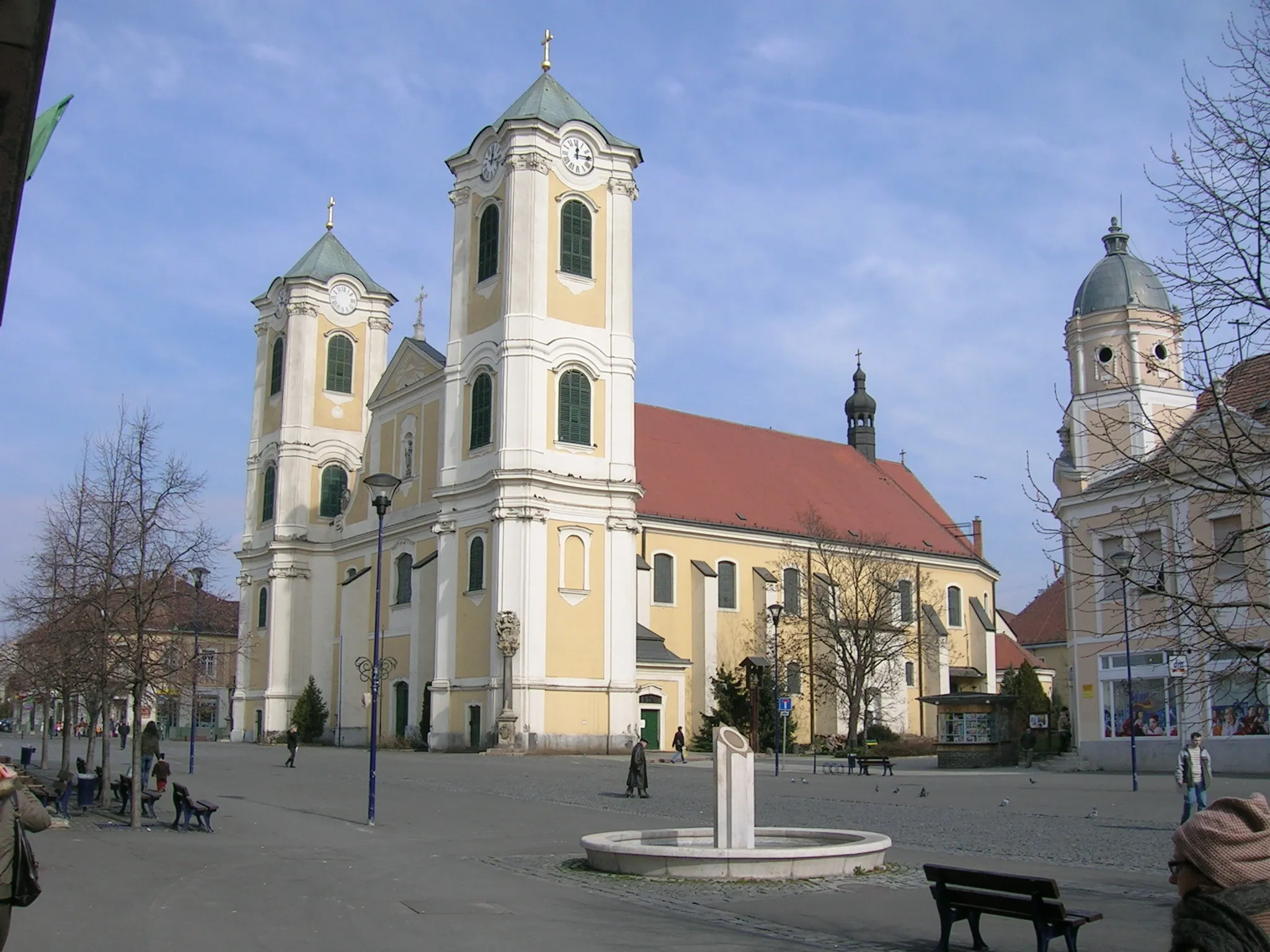 Photo showing: Eglise baroque Szent Bertalan de Gyöngyös.